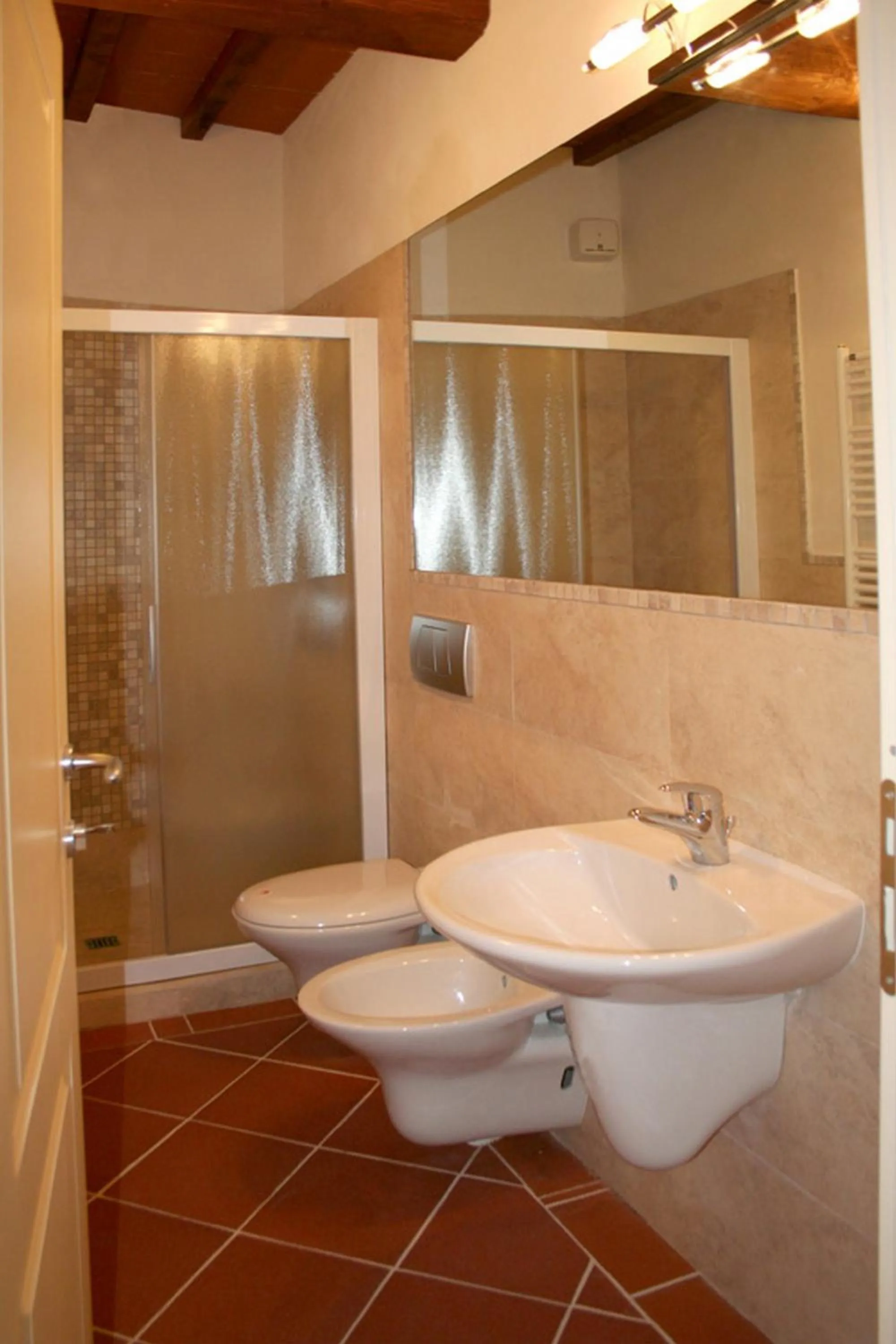 Shower in Il Poggiolo Delle Rose Bed&Breakfast