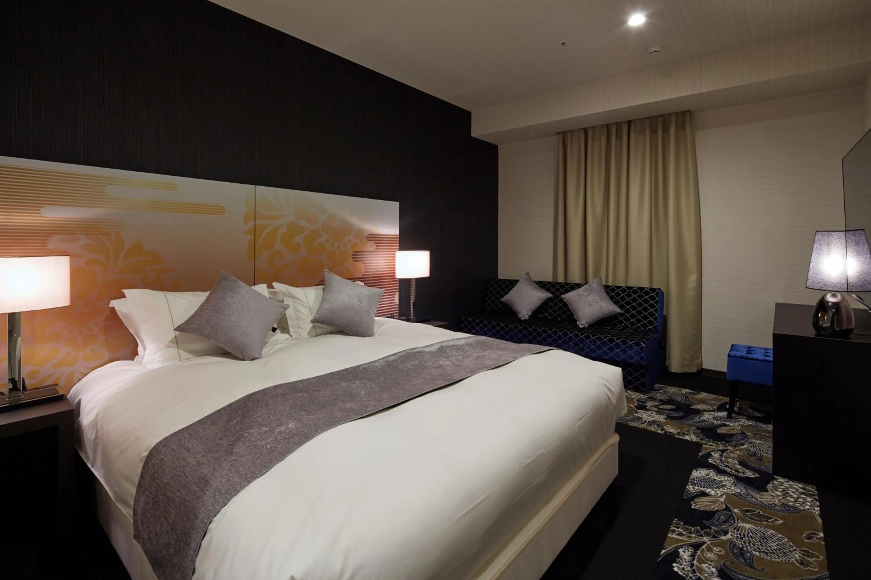 Photo of the whole room, Bed in Centurion Hotel Grand Kobe Station