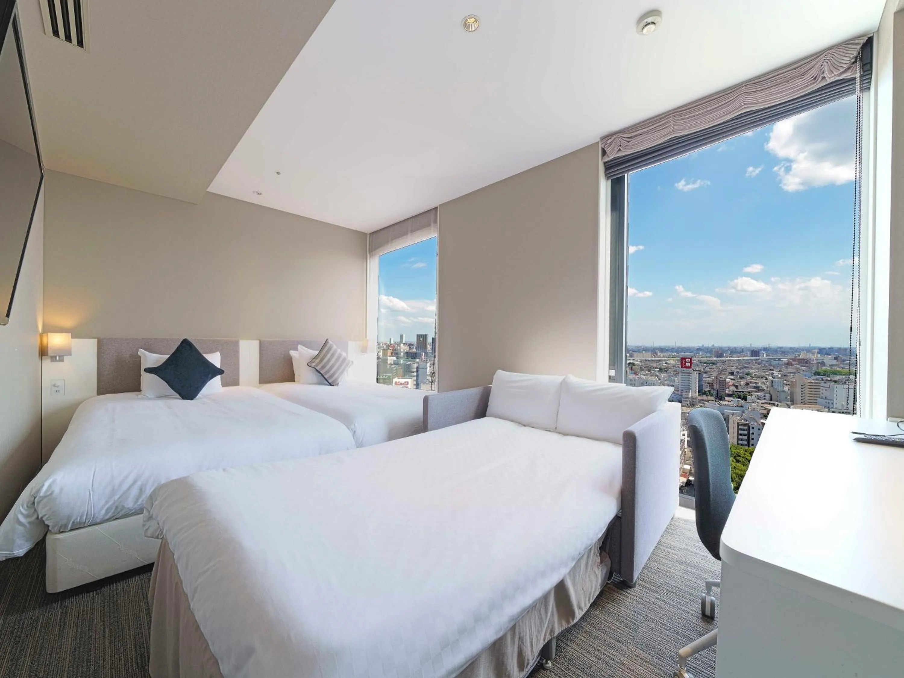 Photo of the whole room, Bed in Meitetsu Inn Nagoyaeki Shinkansenguchi