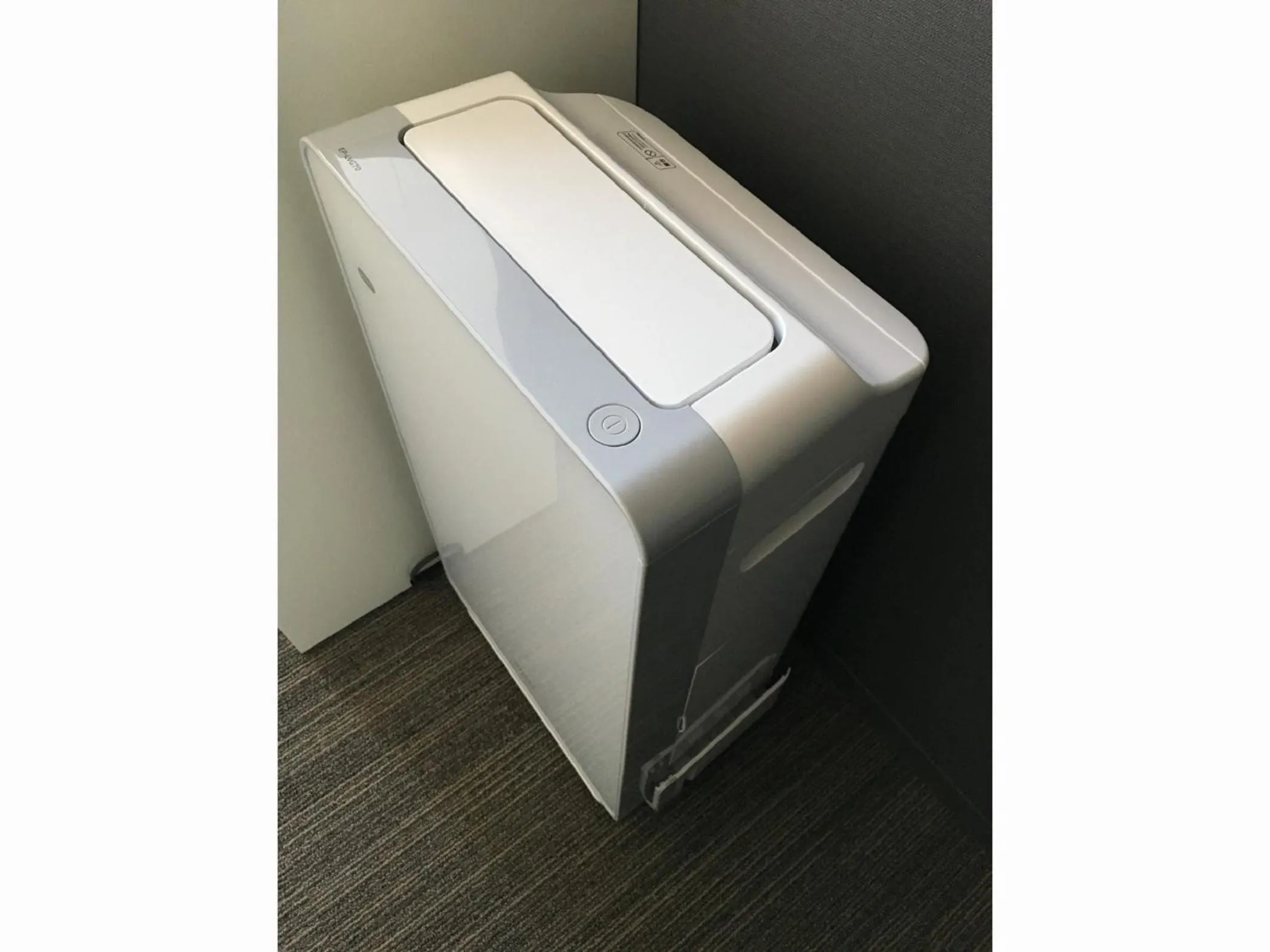 Decorative detail in Meitetsu Inn Nagoyaeki Shinkansenguchi