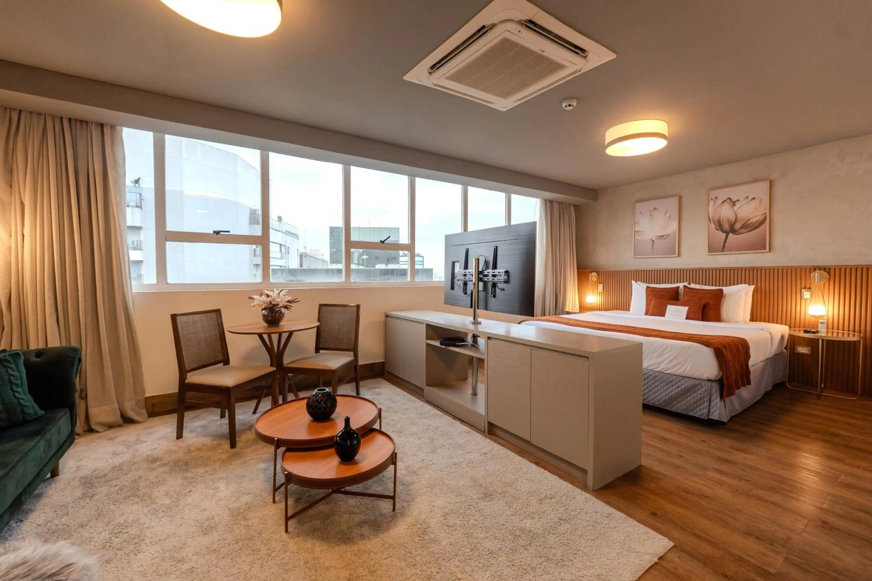 Photo of the whole room, Bed in Hotel Heritage