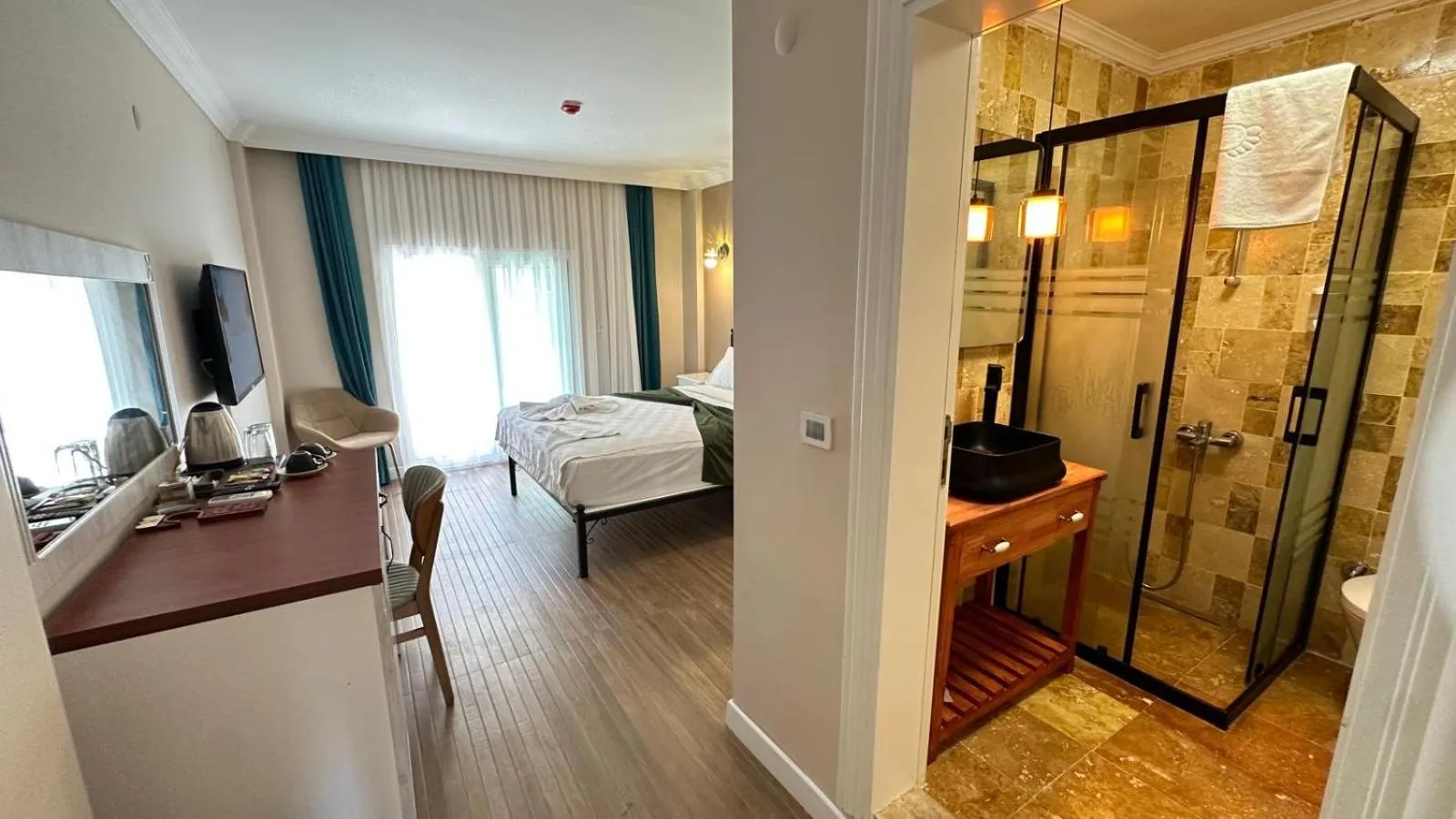 Bed in Aden Boutique Otel