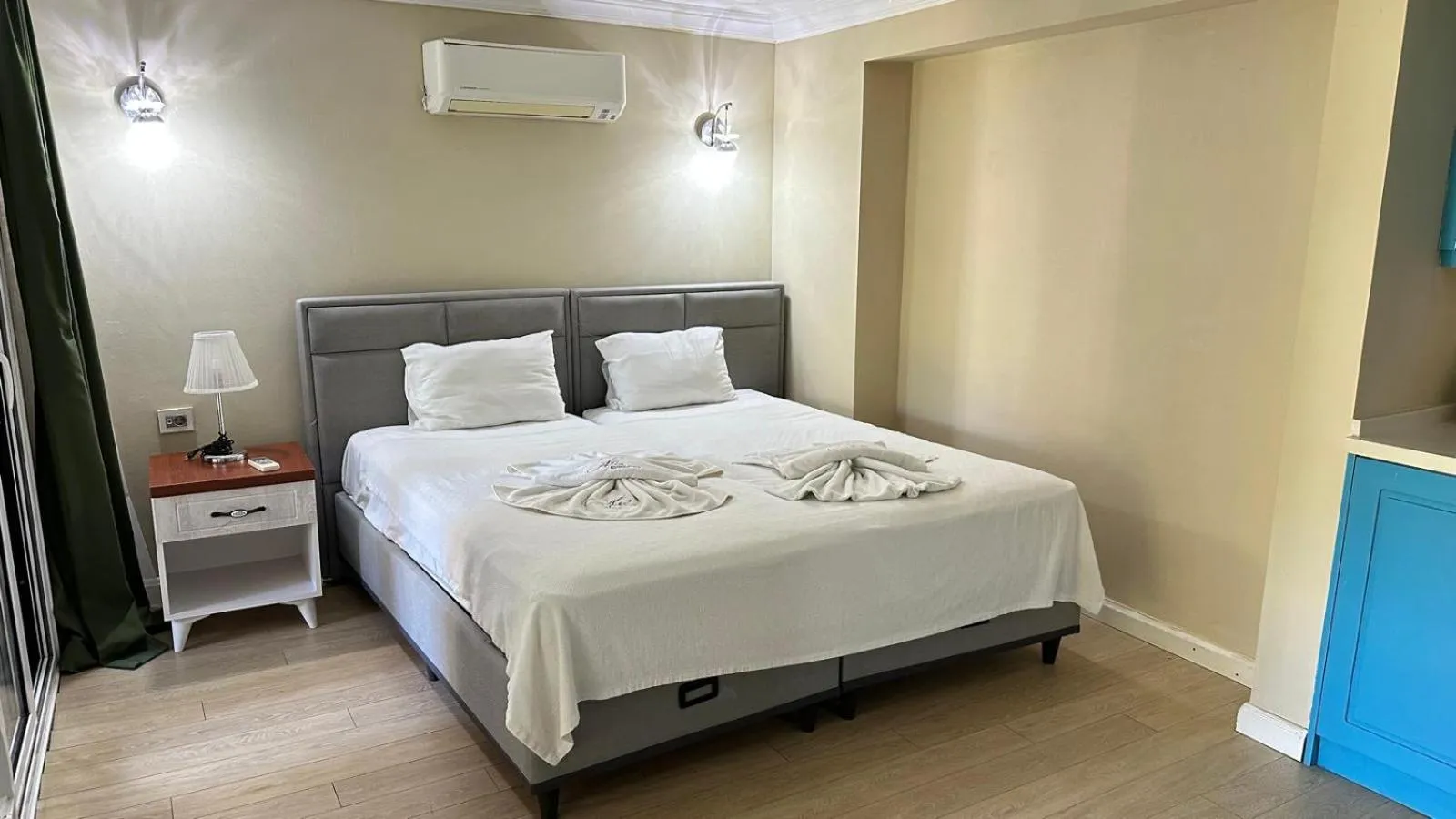 Bed in Aden Boutique Otel