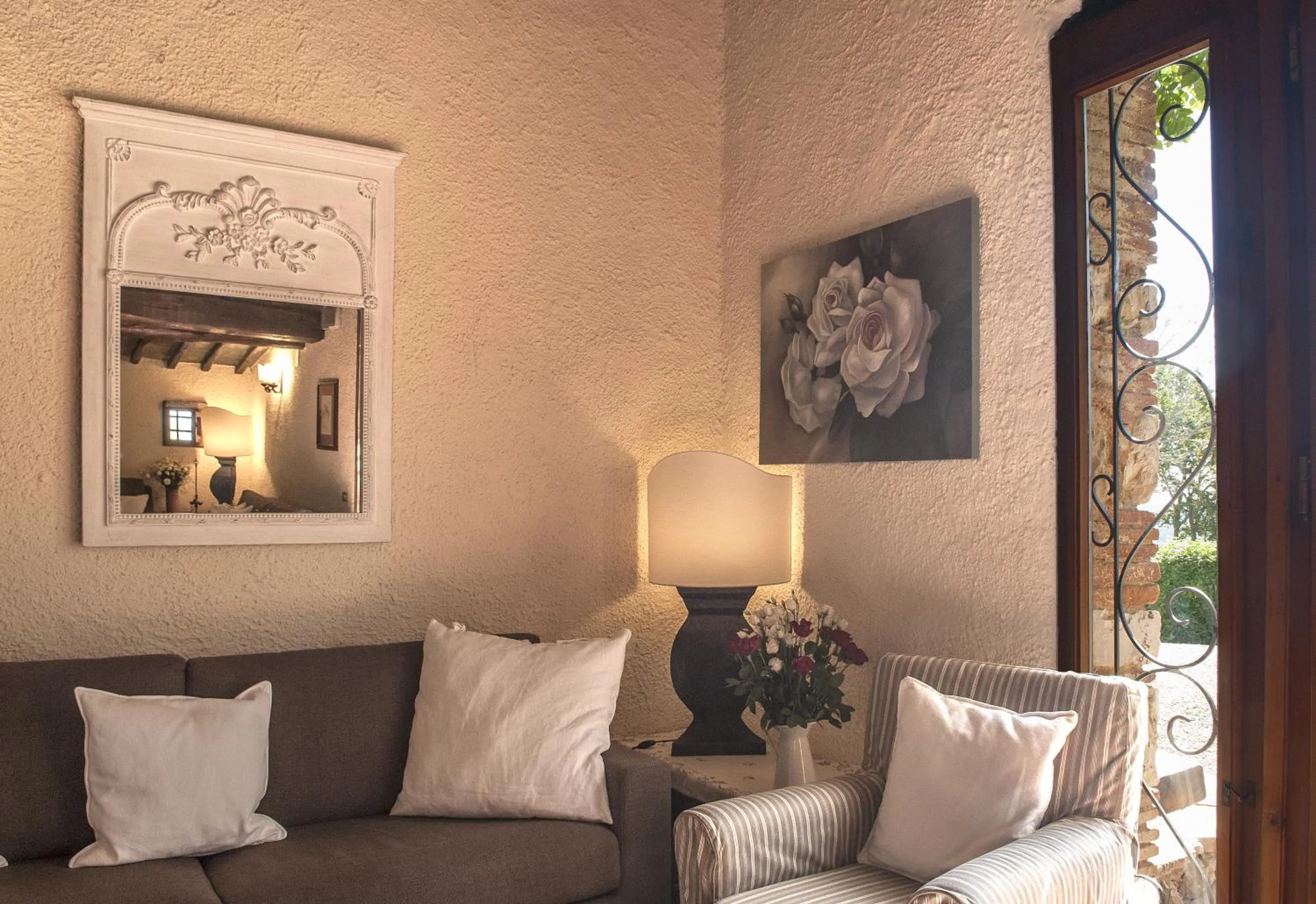 Communal lounge/ TV room in Hotel Colle Etrusco Salivolpi