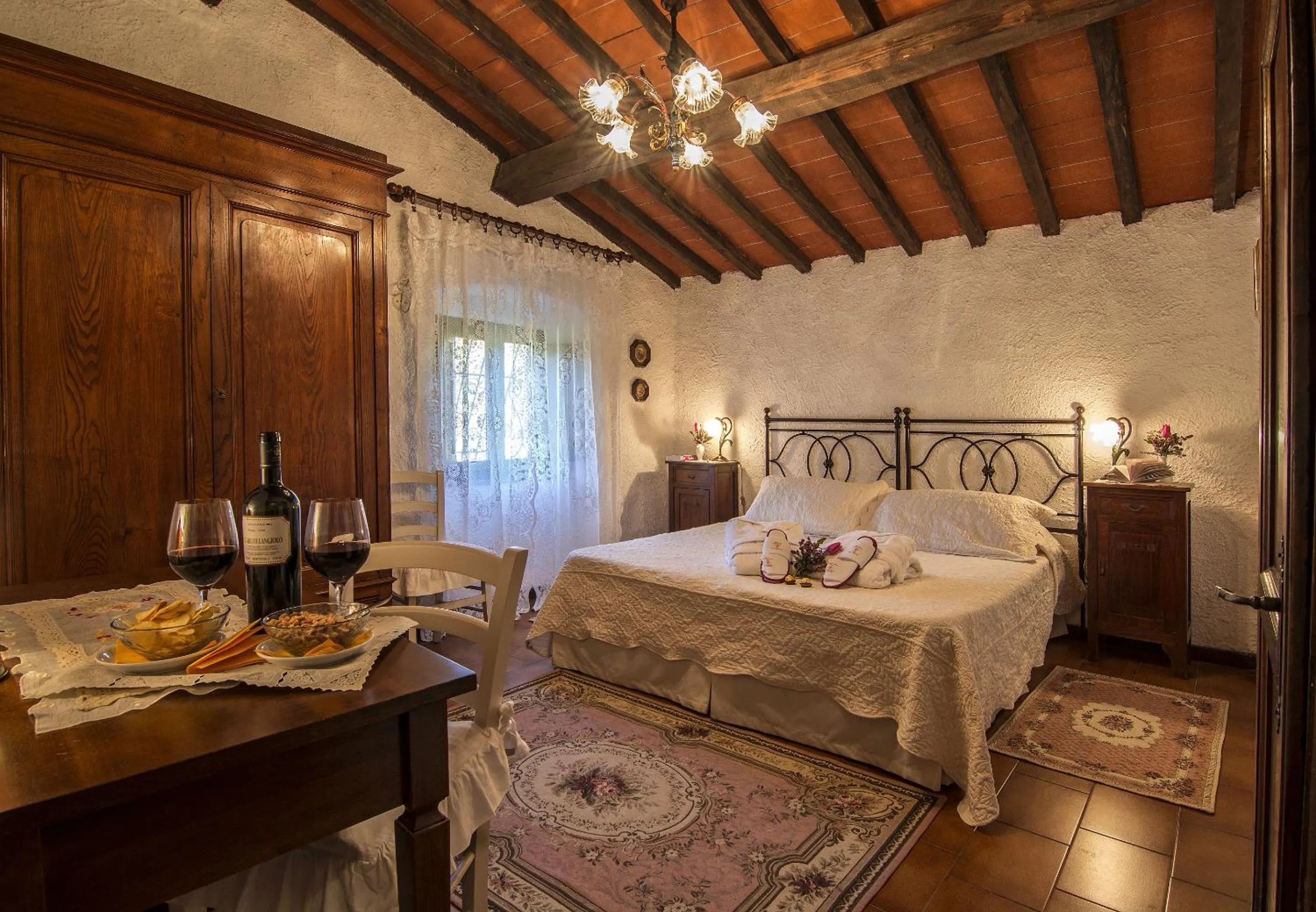 Photo of the whole room, Bed in Hotel Colle Etrusco Salivolpi