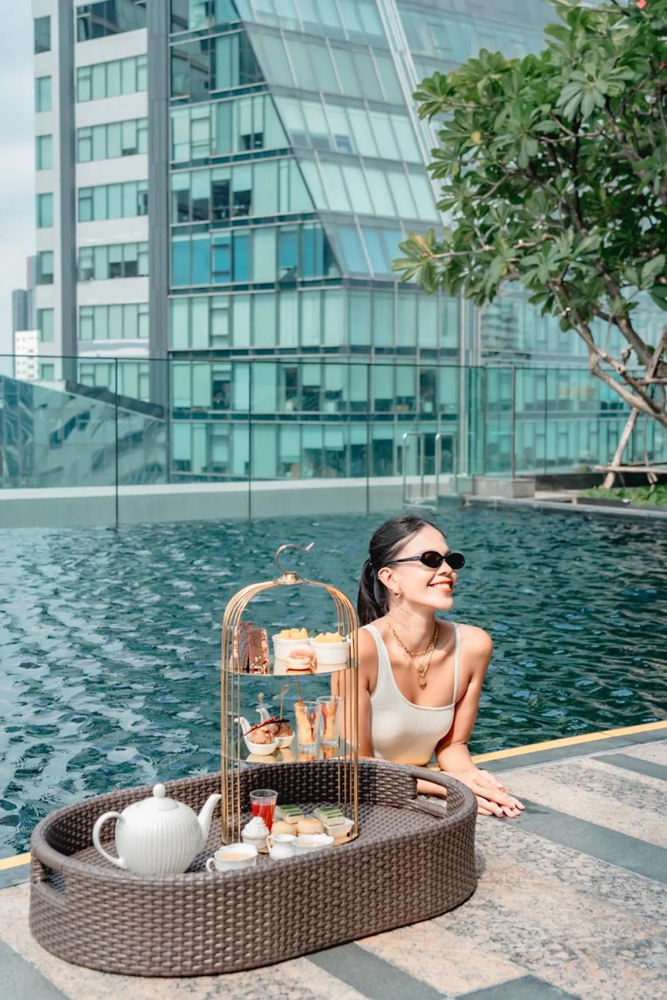 Swimming pool in Grande Centre Point Sukhumvit 55 Thong Lo