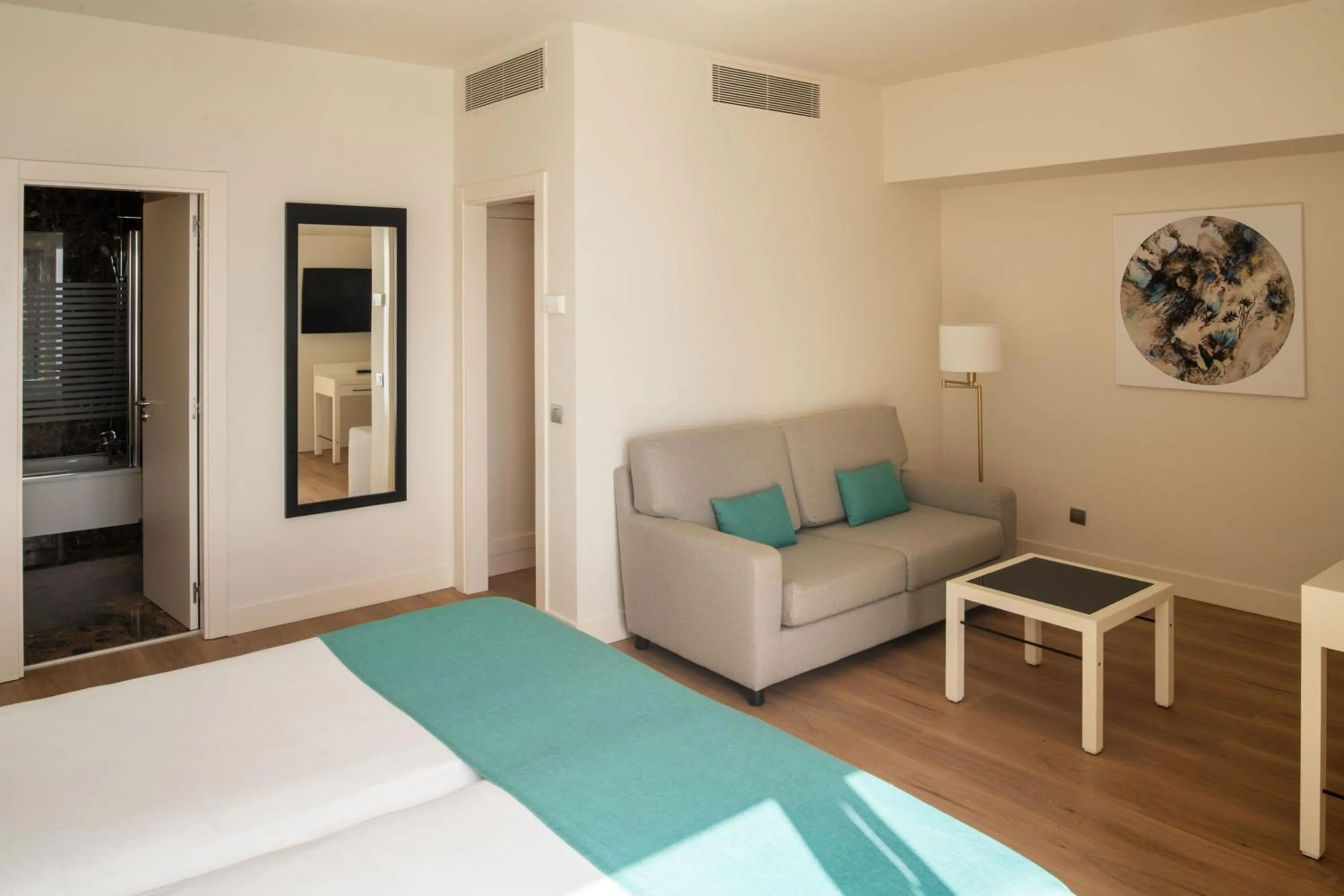 Decorative detail, Bed in Arrecife Gran Hotel & Spa