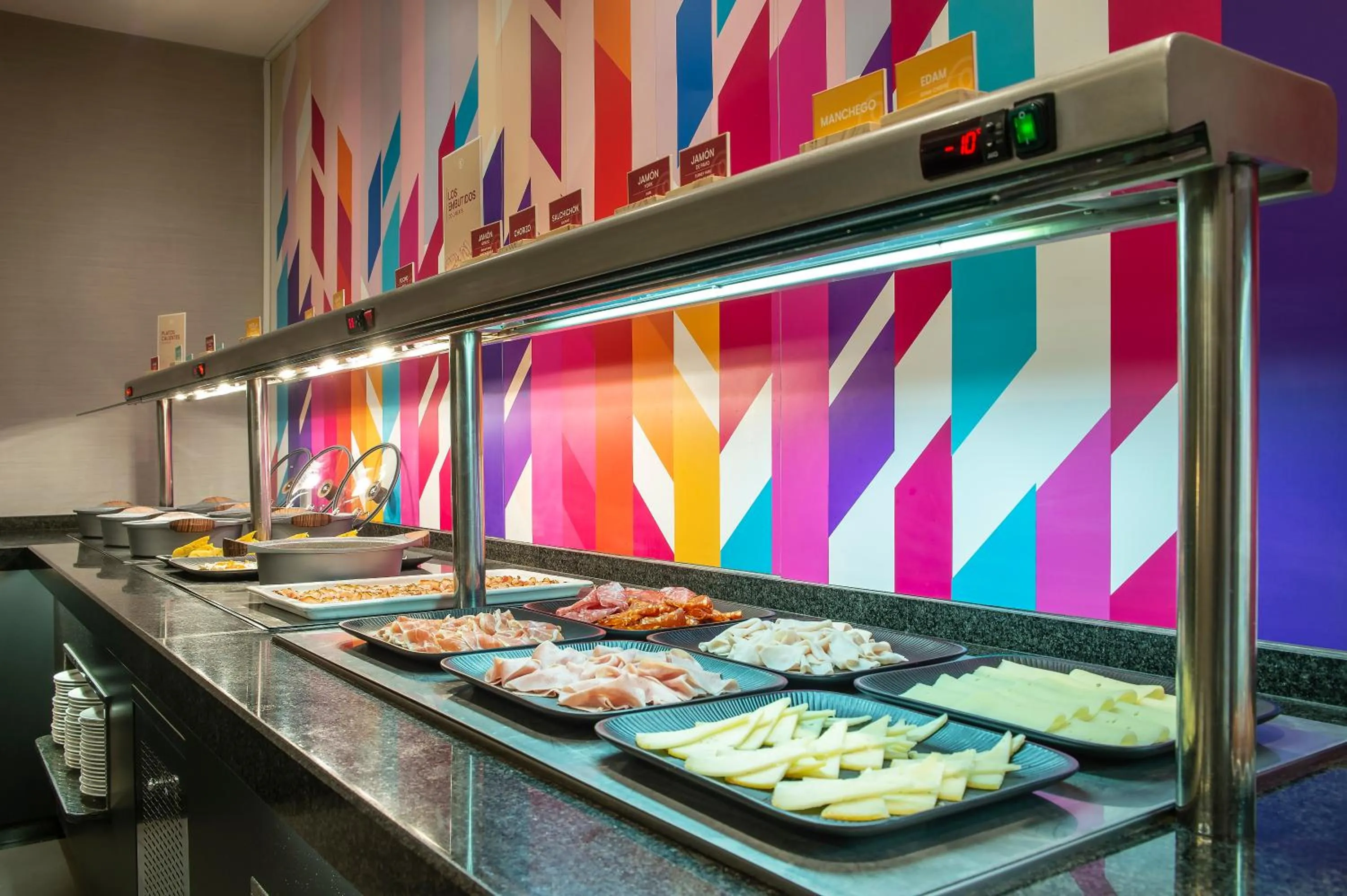 Restaurant/places to eat in Hotel Granada by Pierre & Vacances