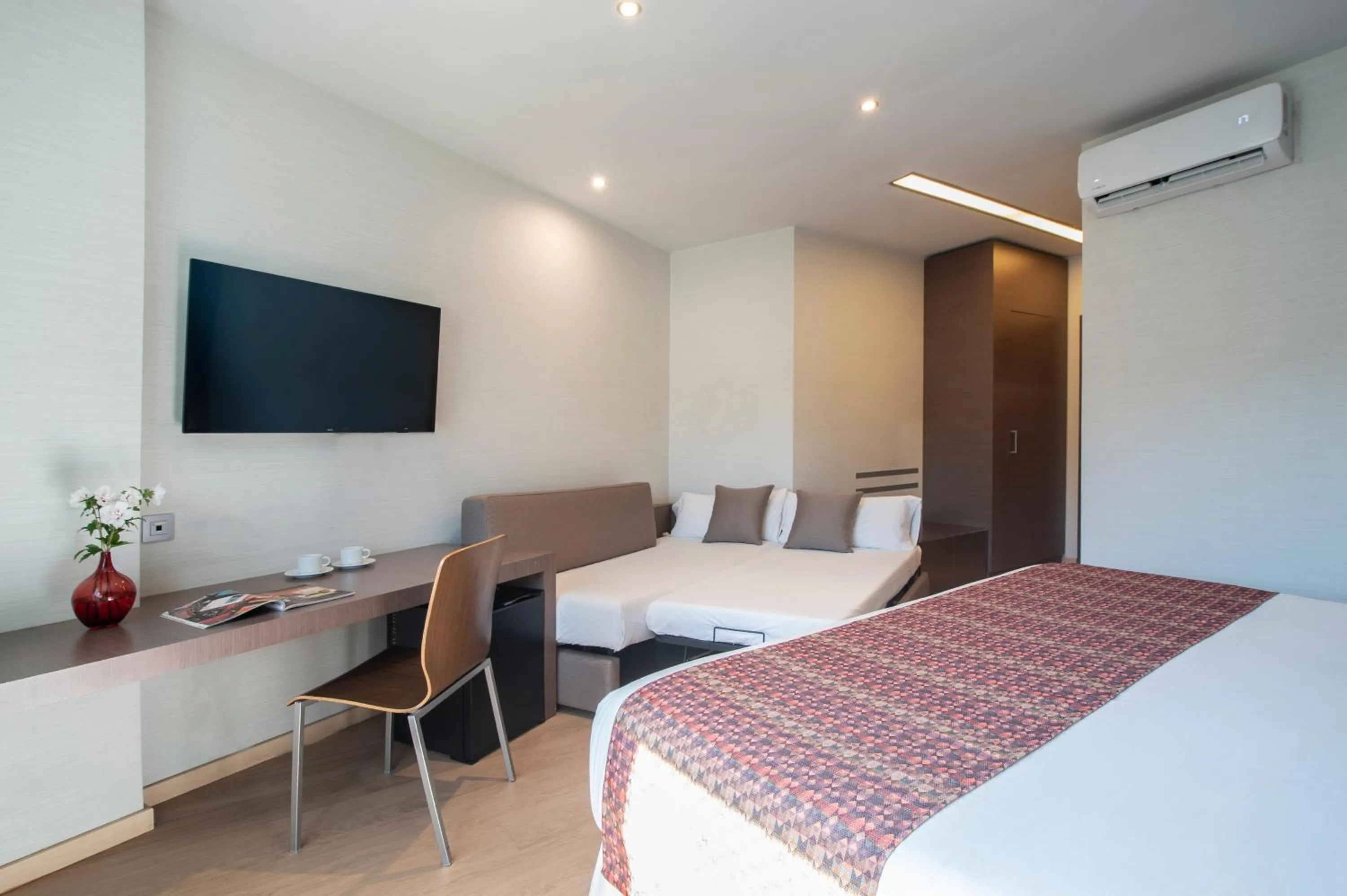 Photo of the whole room, Bed in Hotel Granada by Pierre & Vacances