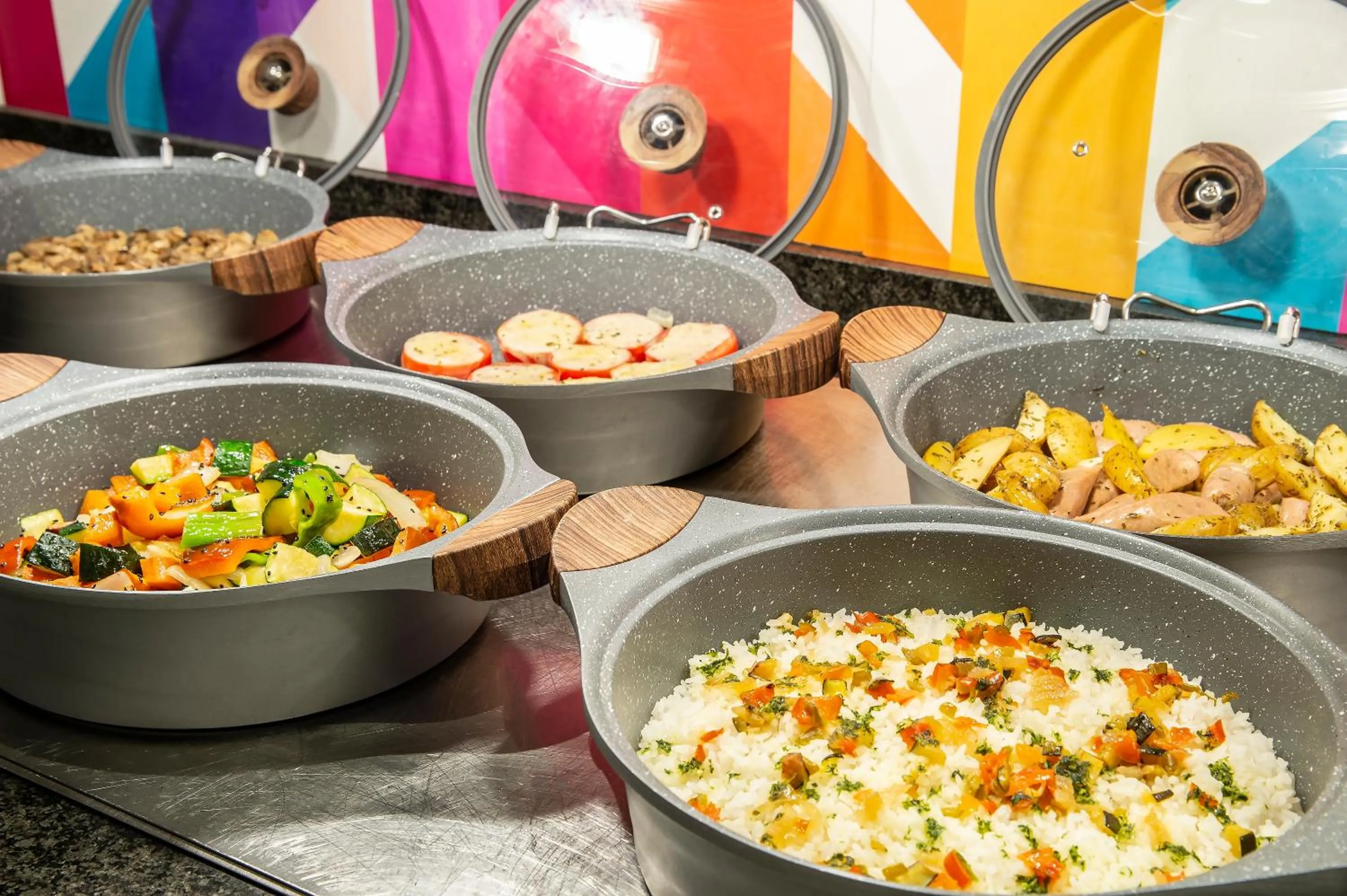 Restaurant/places to eat in Hotel Granada by Pierre & Vacances