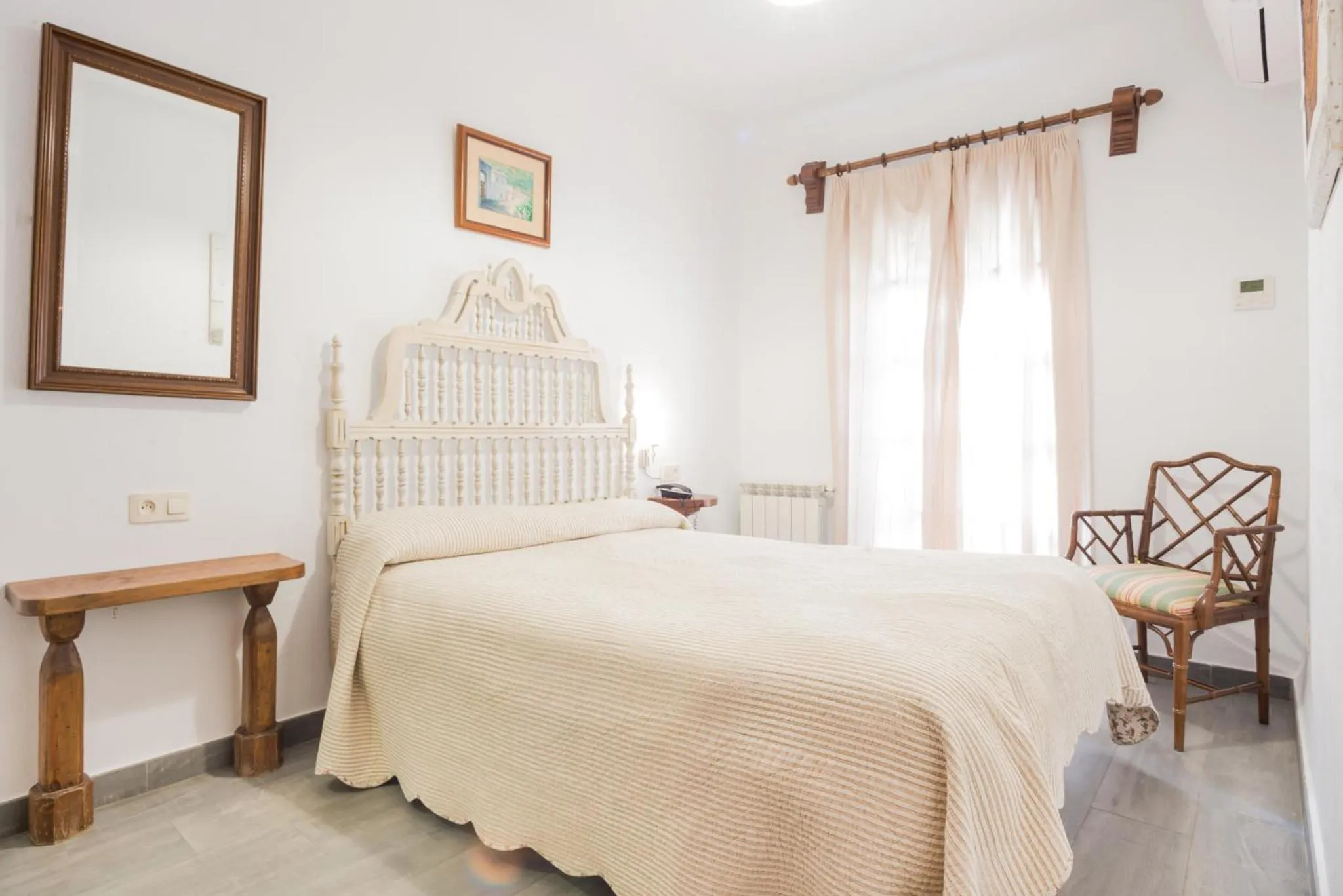 Photo of the whole room, Bed in Hotel América