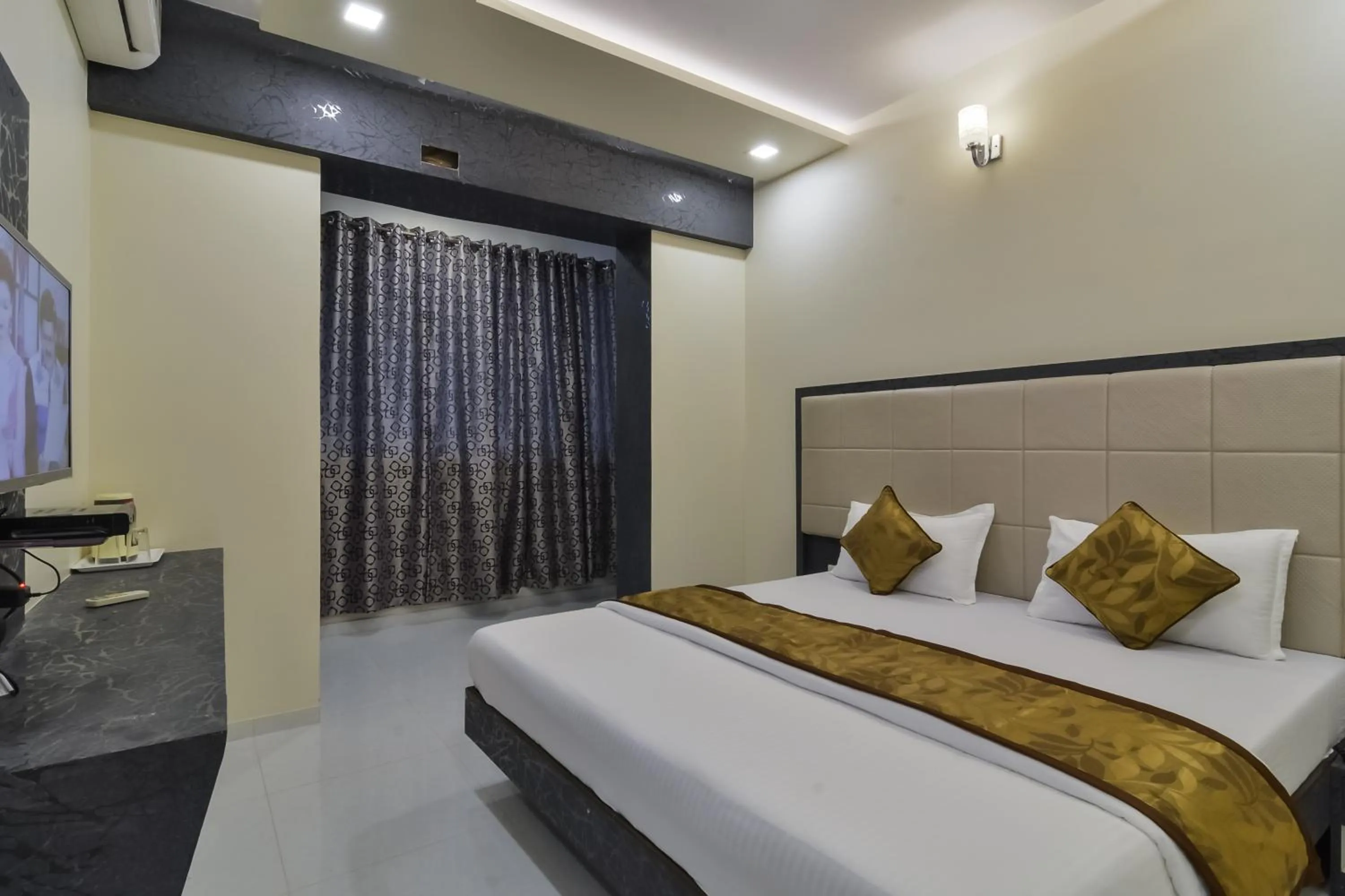 Bed in Hotel Aroma- Dadar