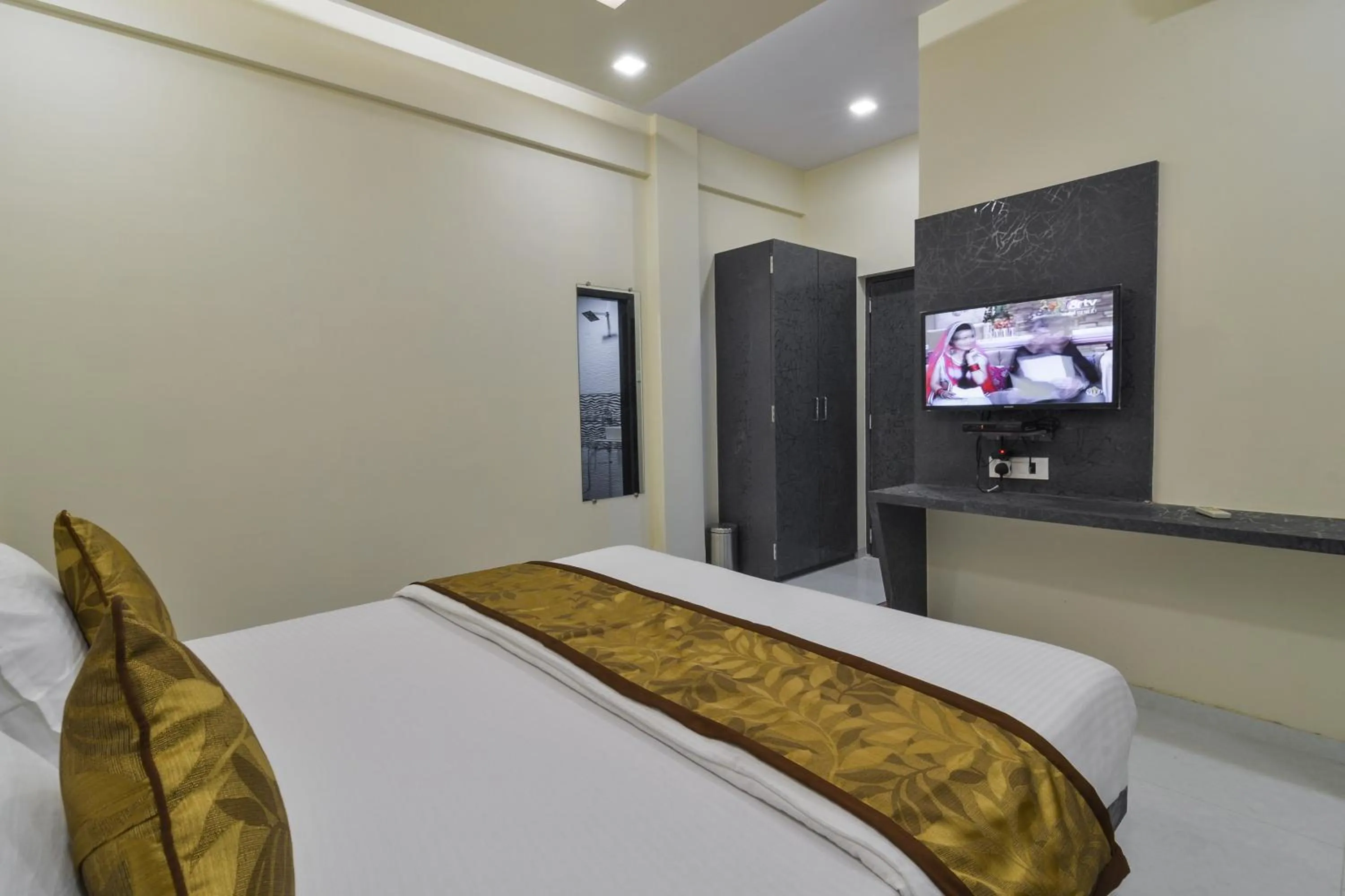 Bed in Hotel Aroma- Dadar