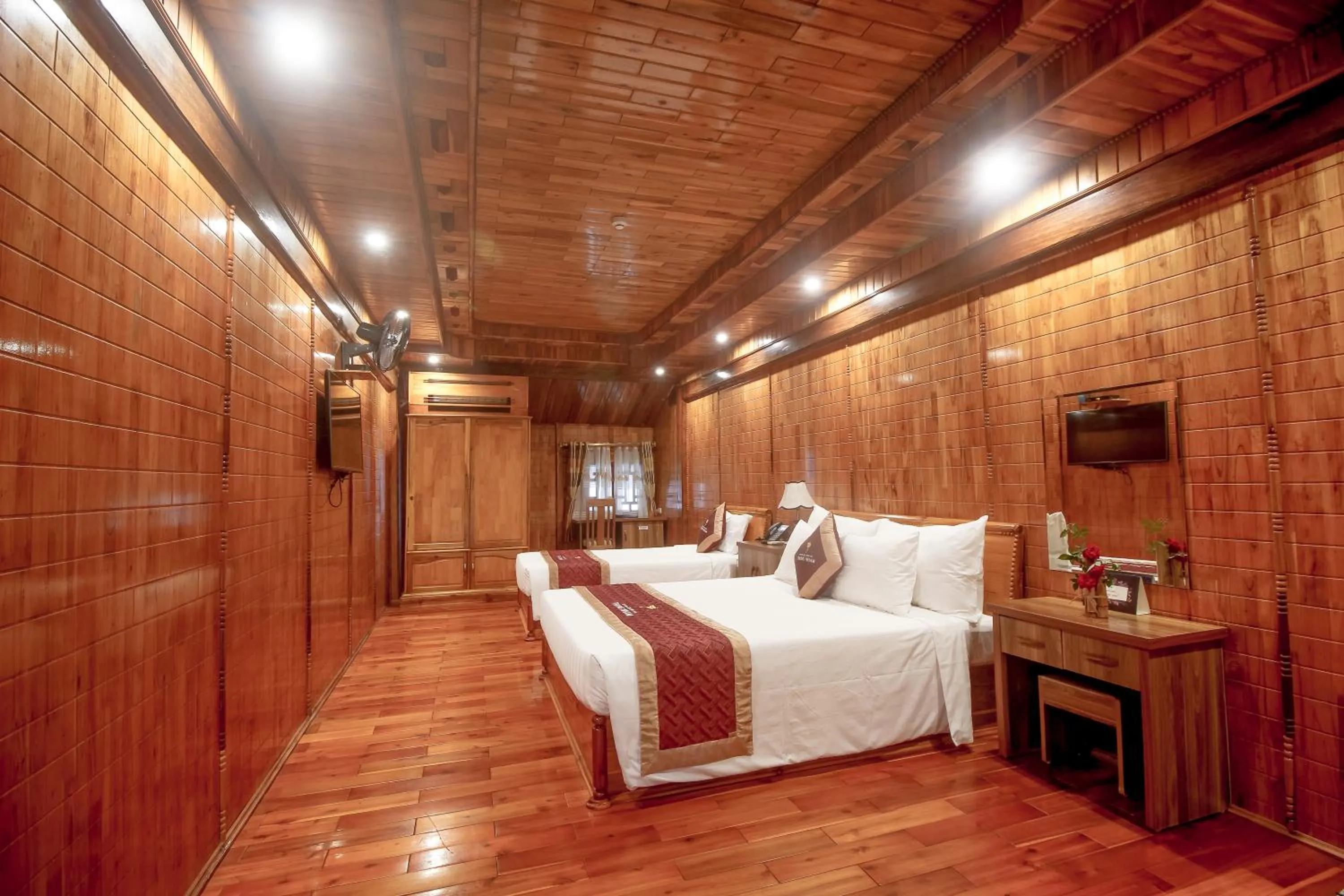 Bedroom, Bed in Thung Nham Resort