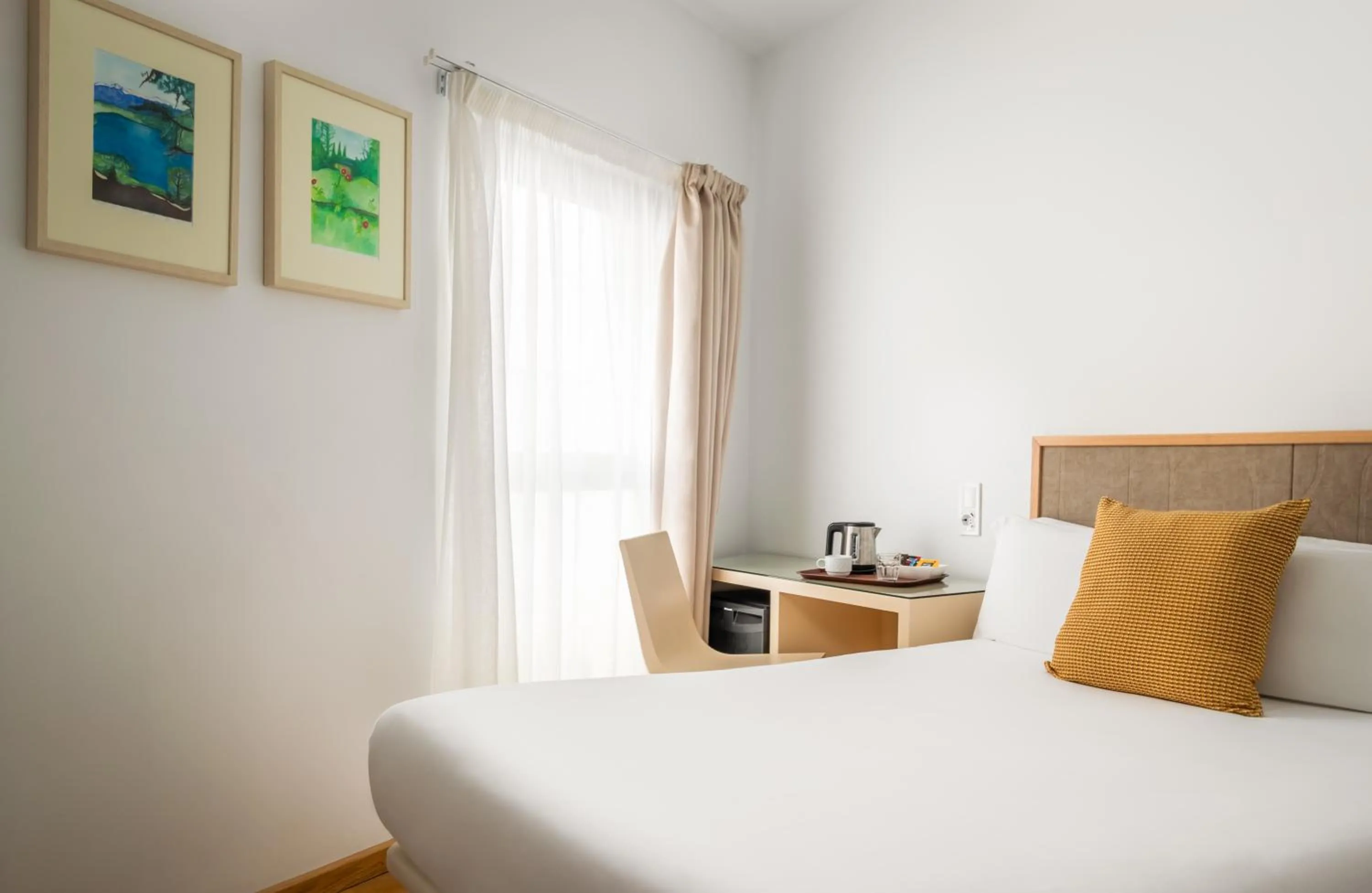 Bedroom, Bed in BYPILLOW Tiento