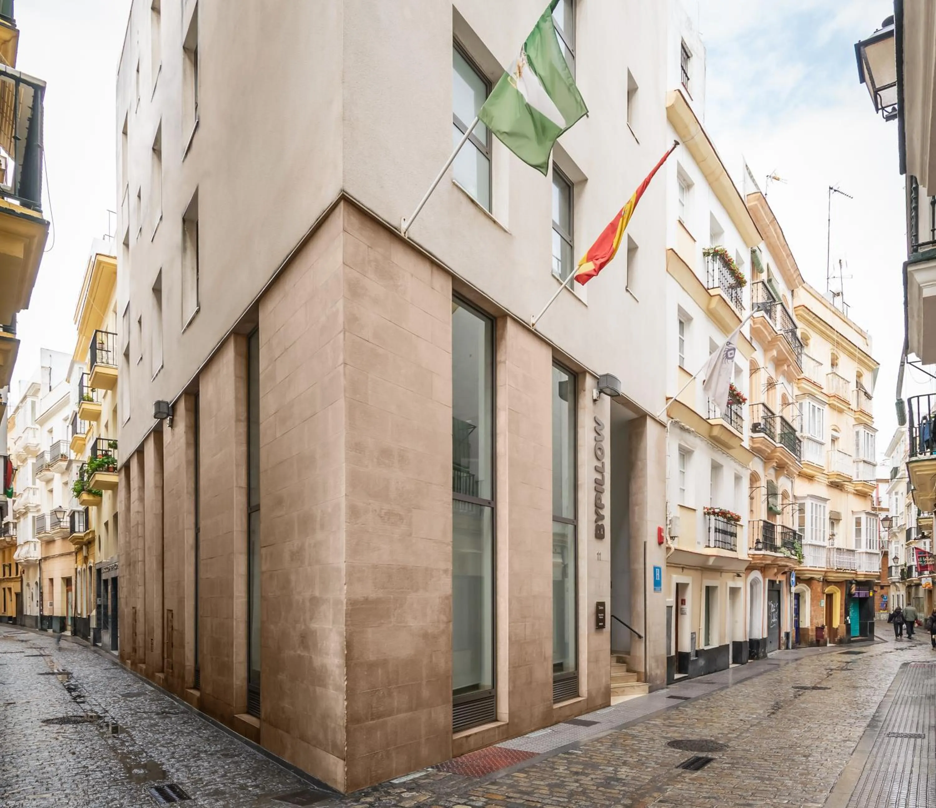 Facade/entrance in BYPILLOW Tiento