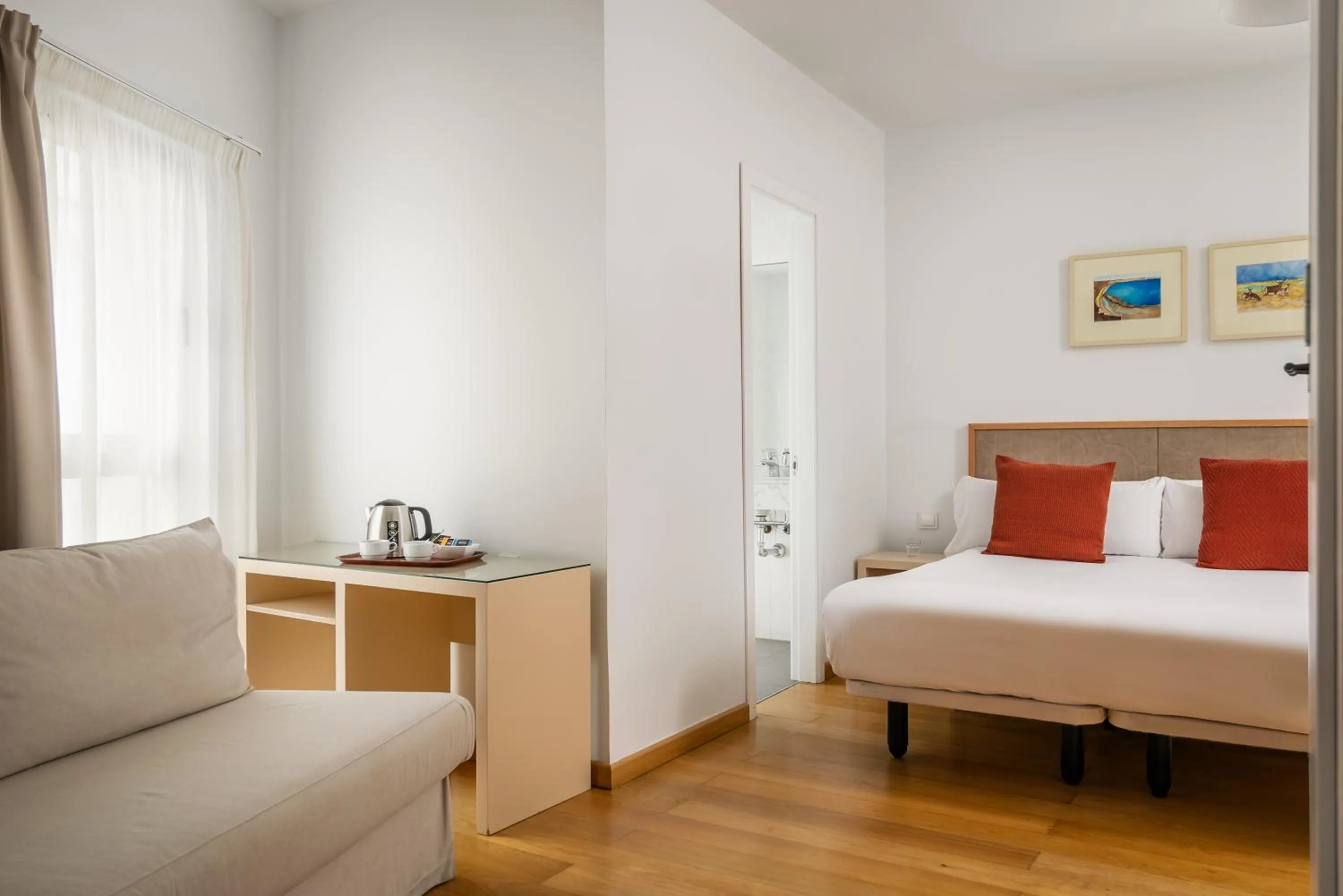 Living room, Bed in BYPILLOW Tiento