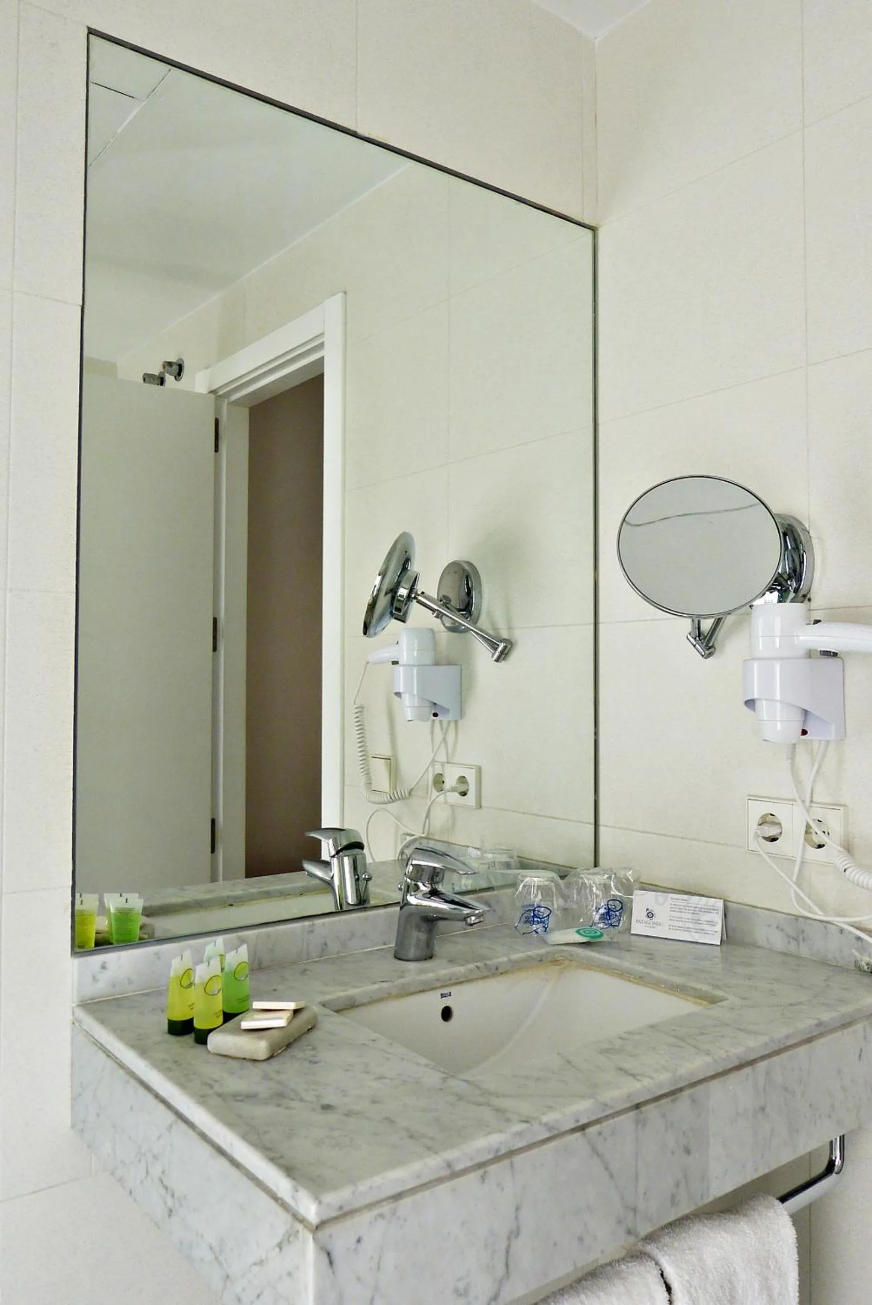 Bathroom in Hotel Apartamentos Patagonia Sur