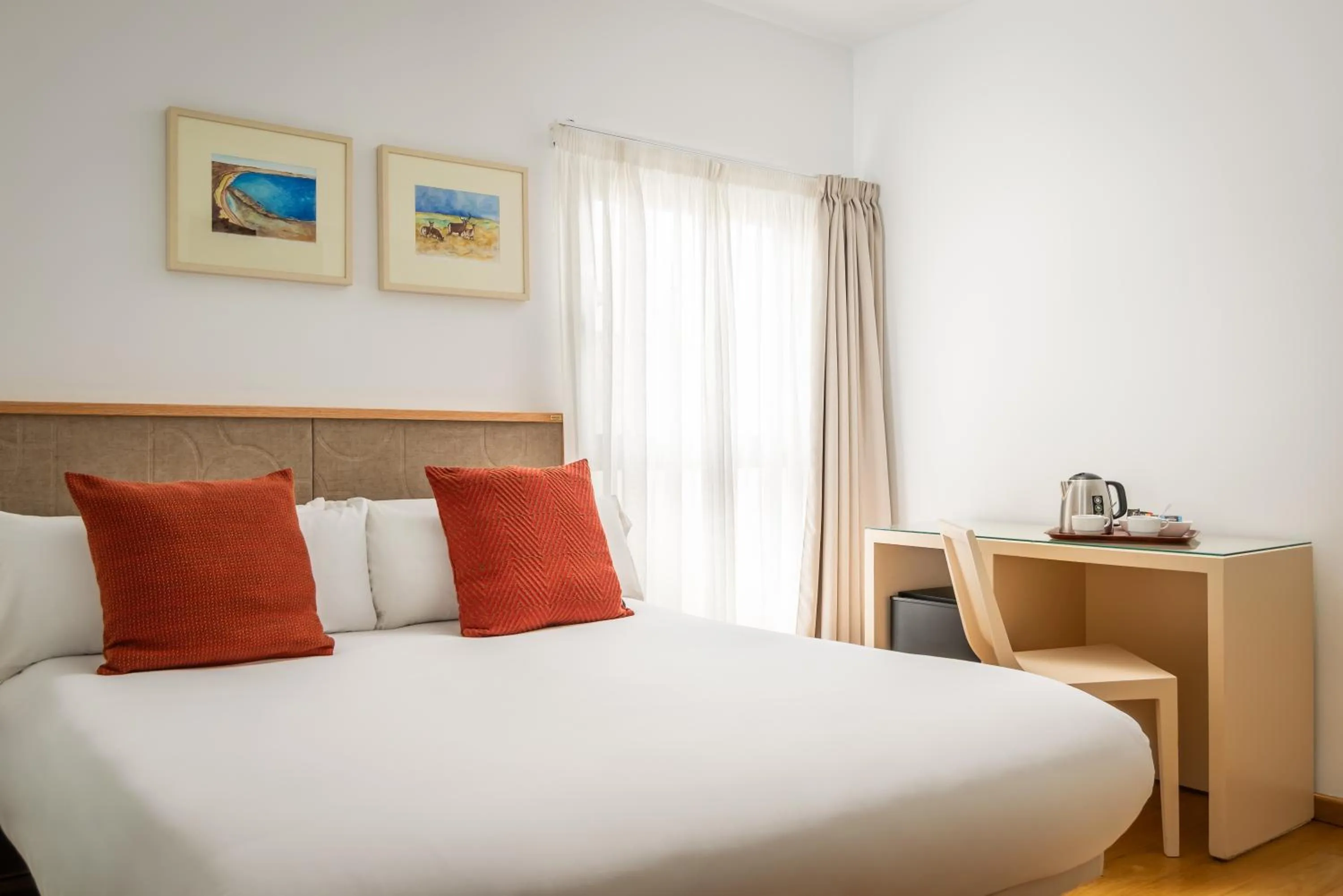 Photo of the whole room, Bed in BYPILLOW Tiento