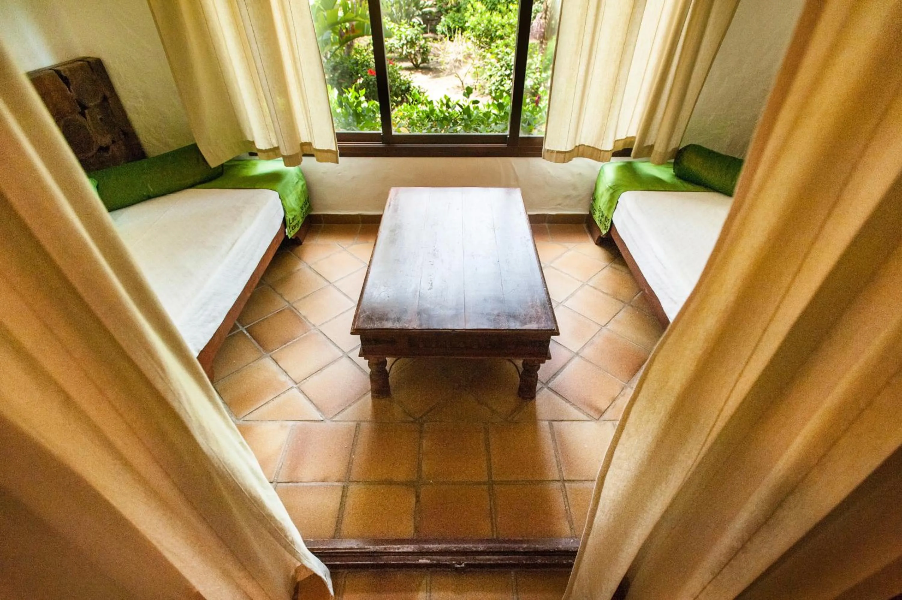 Photo of the whole room in 100% Fun