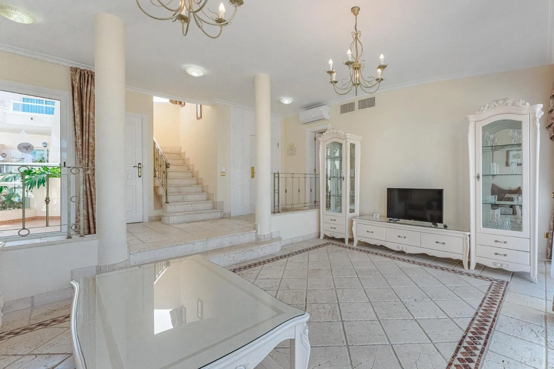 Living room in Flamingo Suites Boutique Hotel