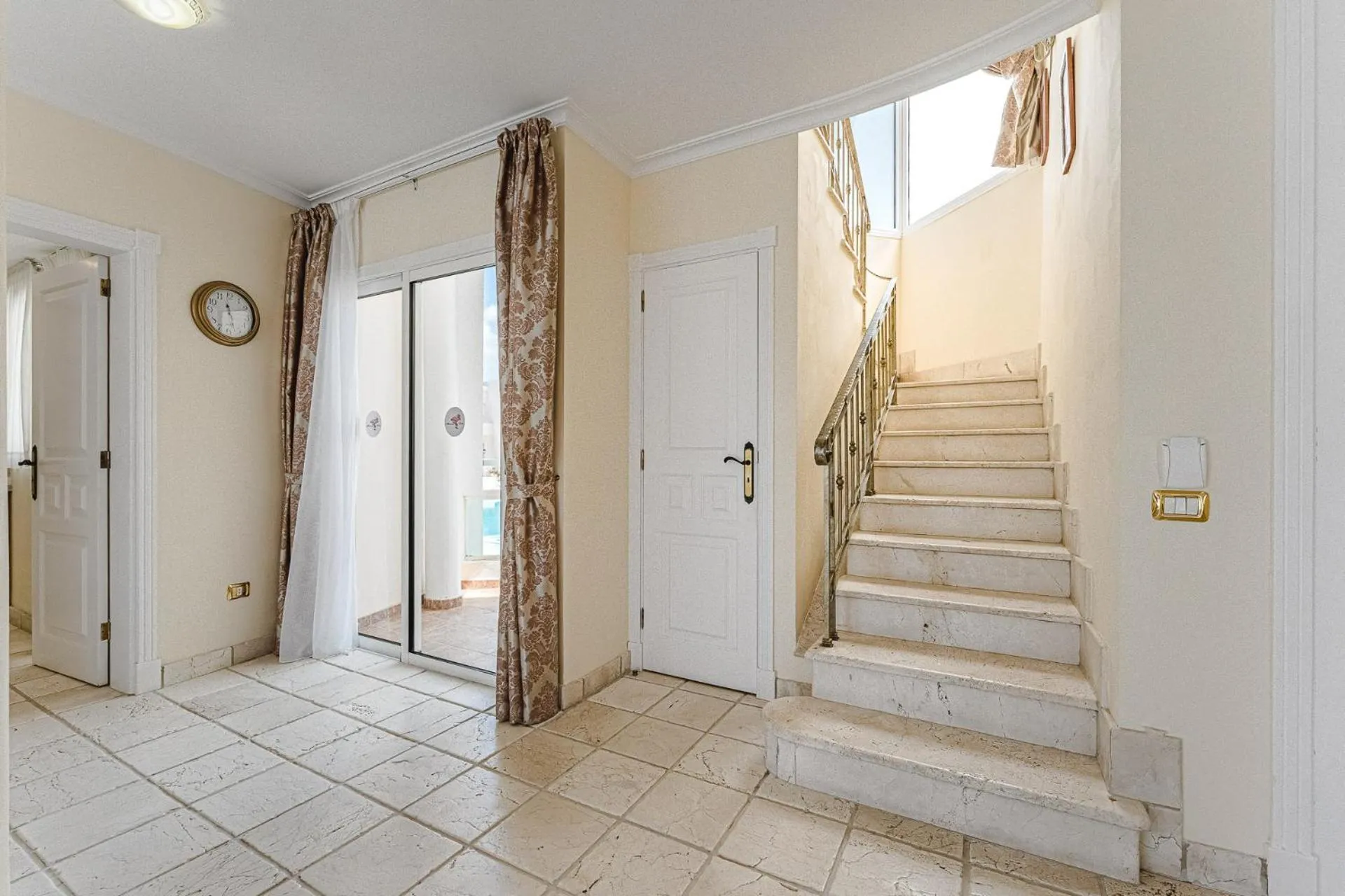Living room in Flamingo Suites Boutique Hotel