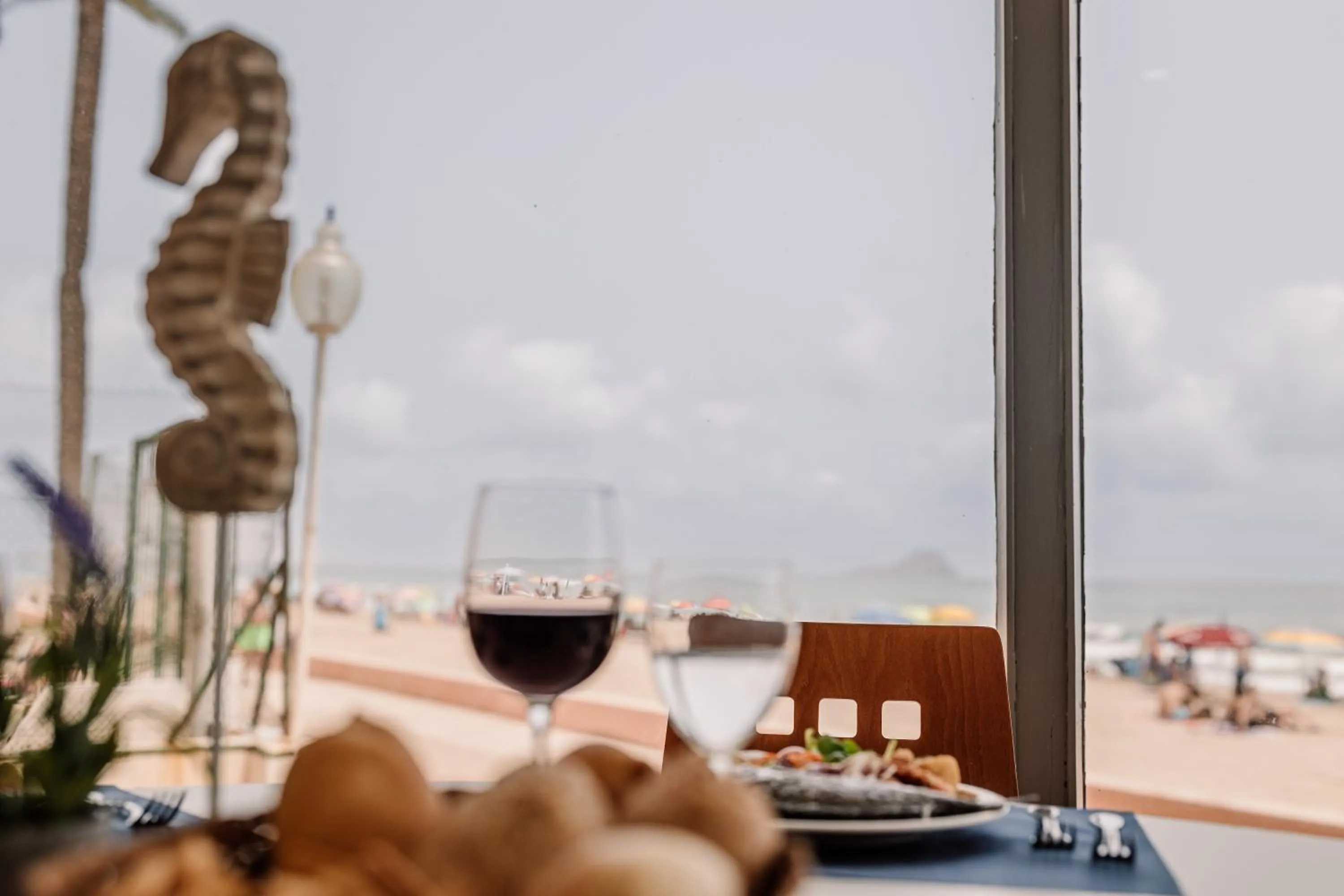 Restaurant/places to eat in Hotel Apartamentos Londres La Manga