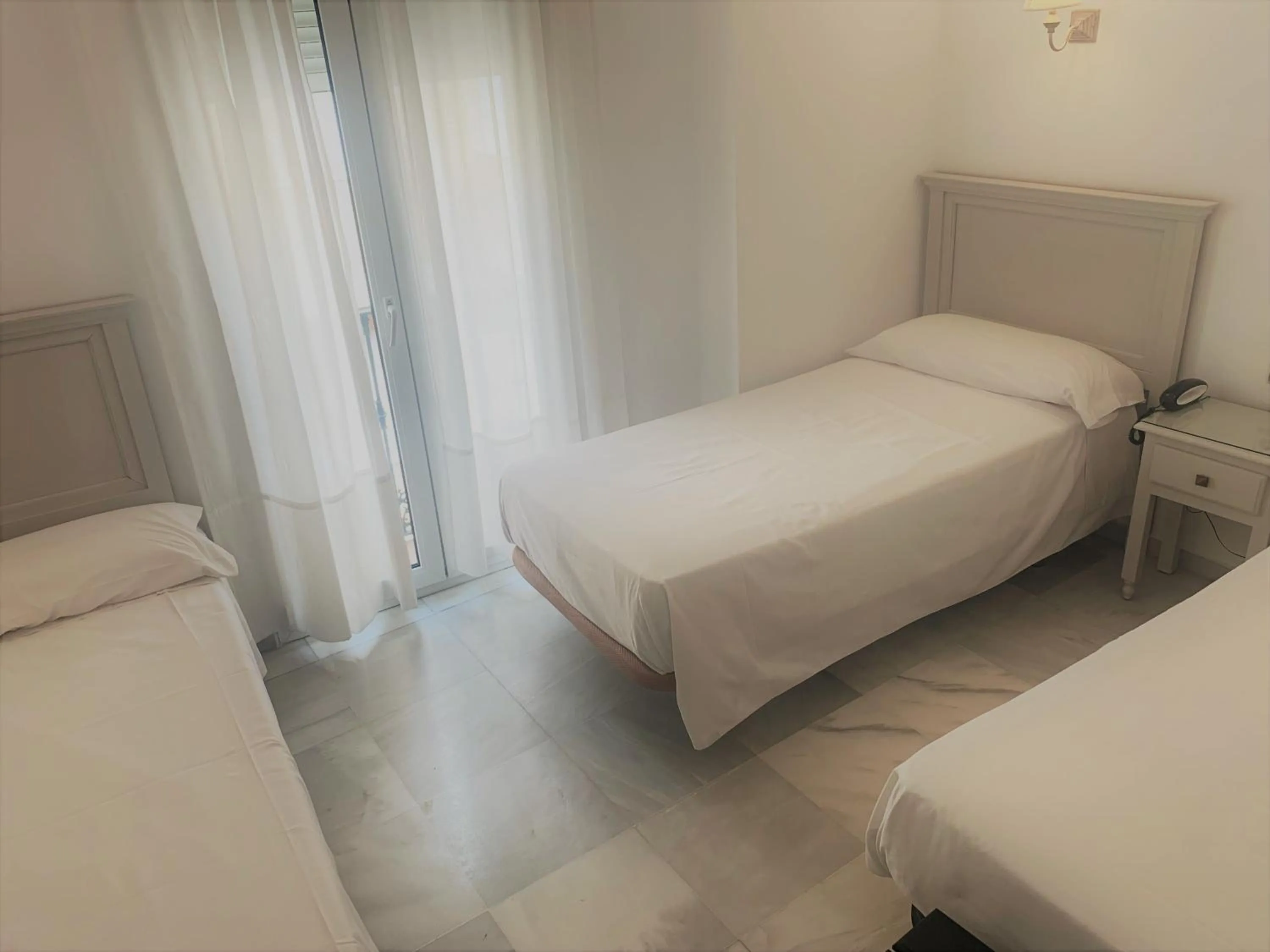 DOUBLE WITH EXTRA BED - 3 INDIVIDUAL BEDS in Hotel Doña Blanca