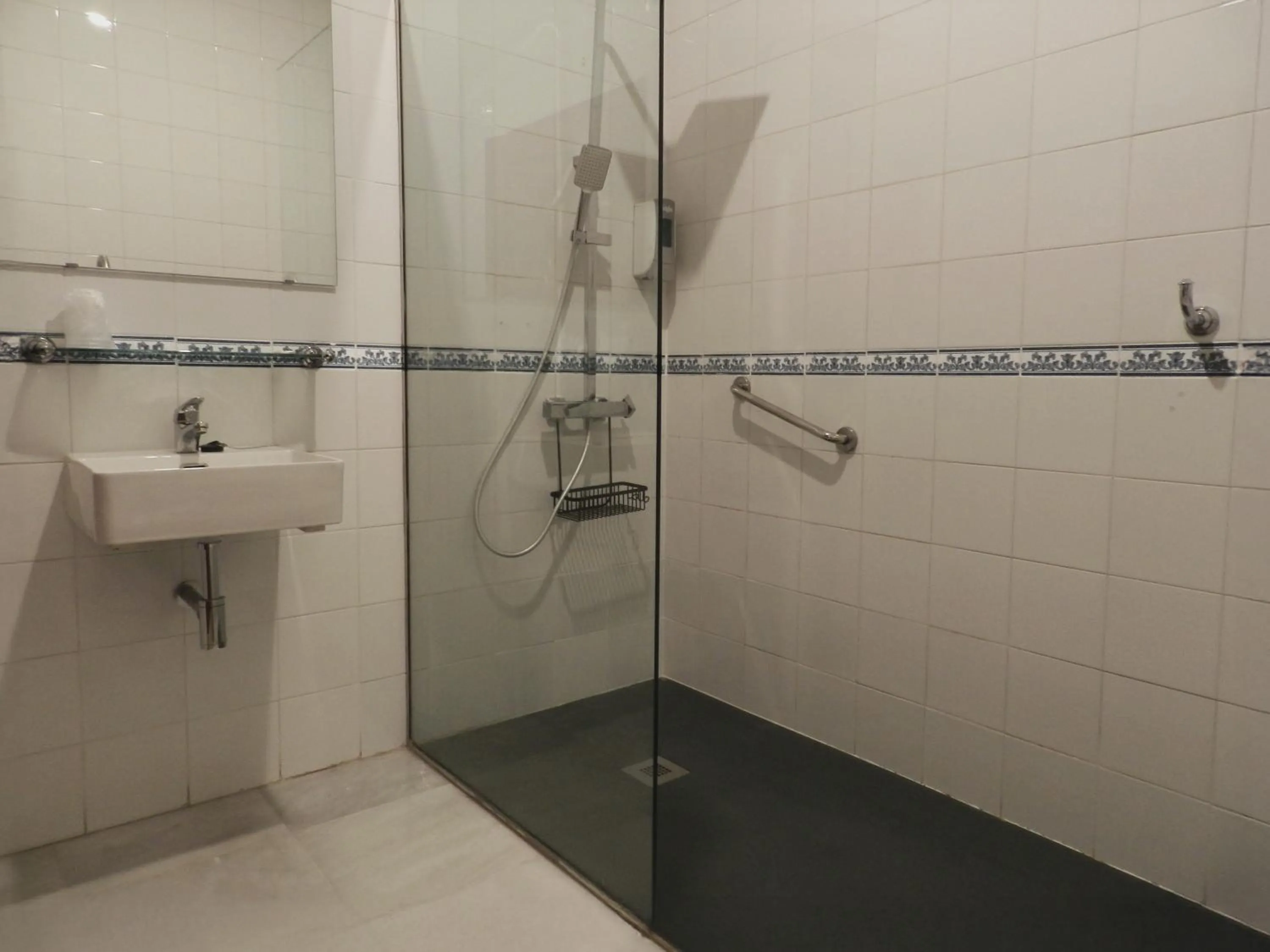 Shower in Hotel Doña Blanca