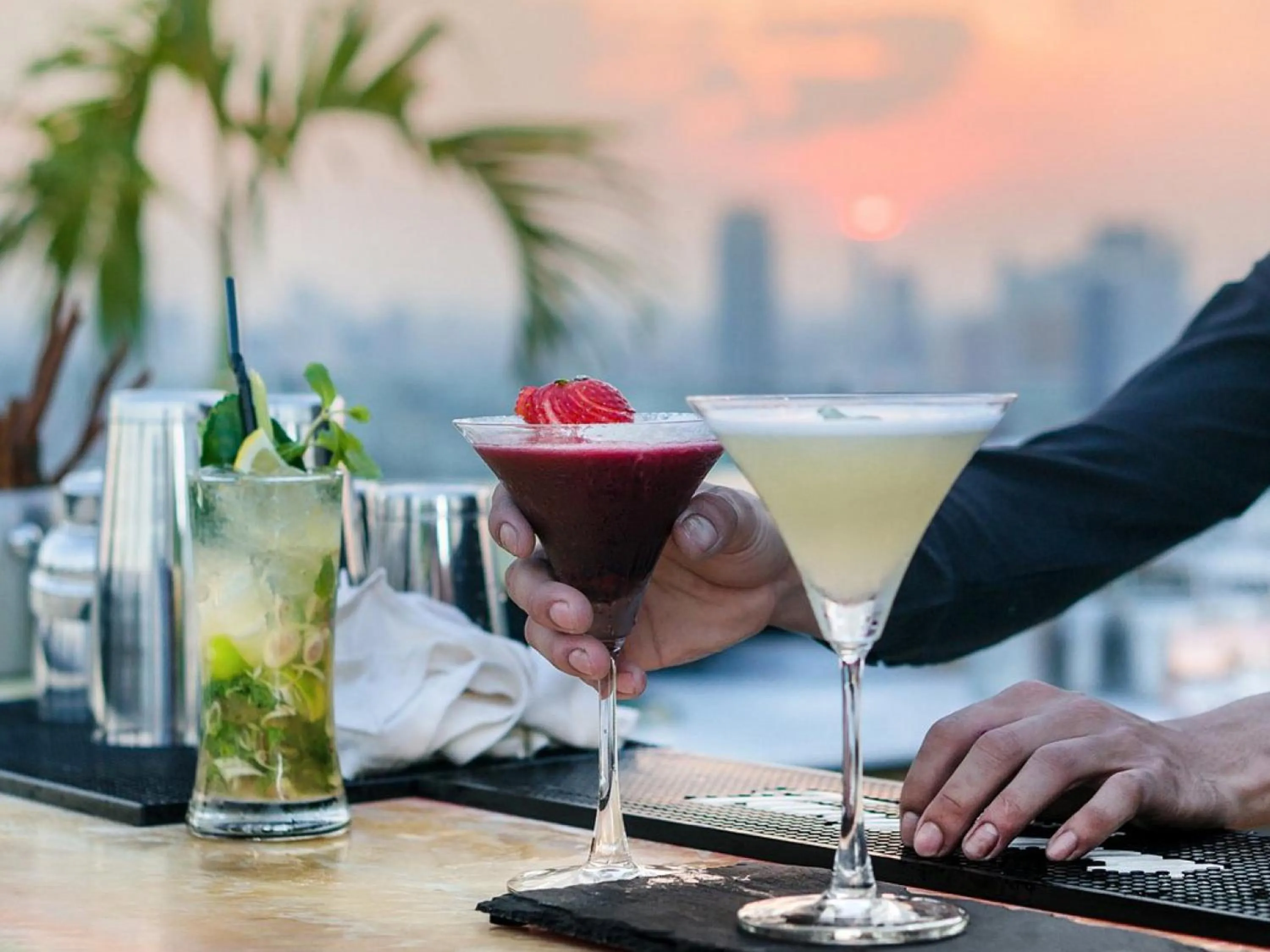 Lounge or bar in SKYVIEW Hotel Bangkok - Sukhumvit