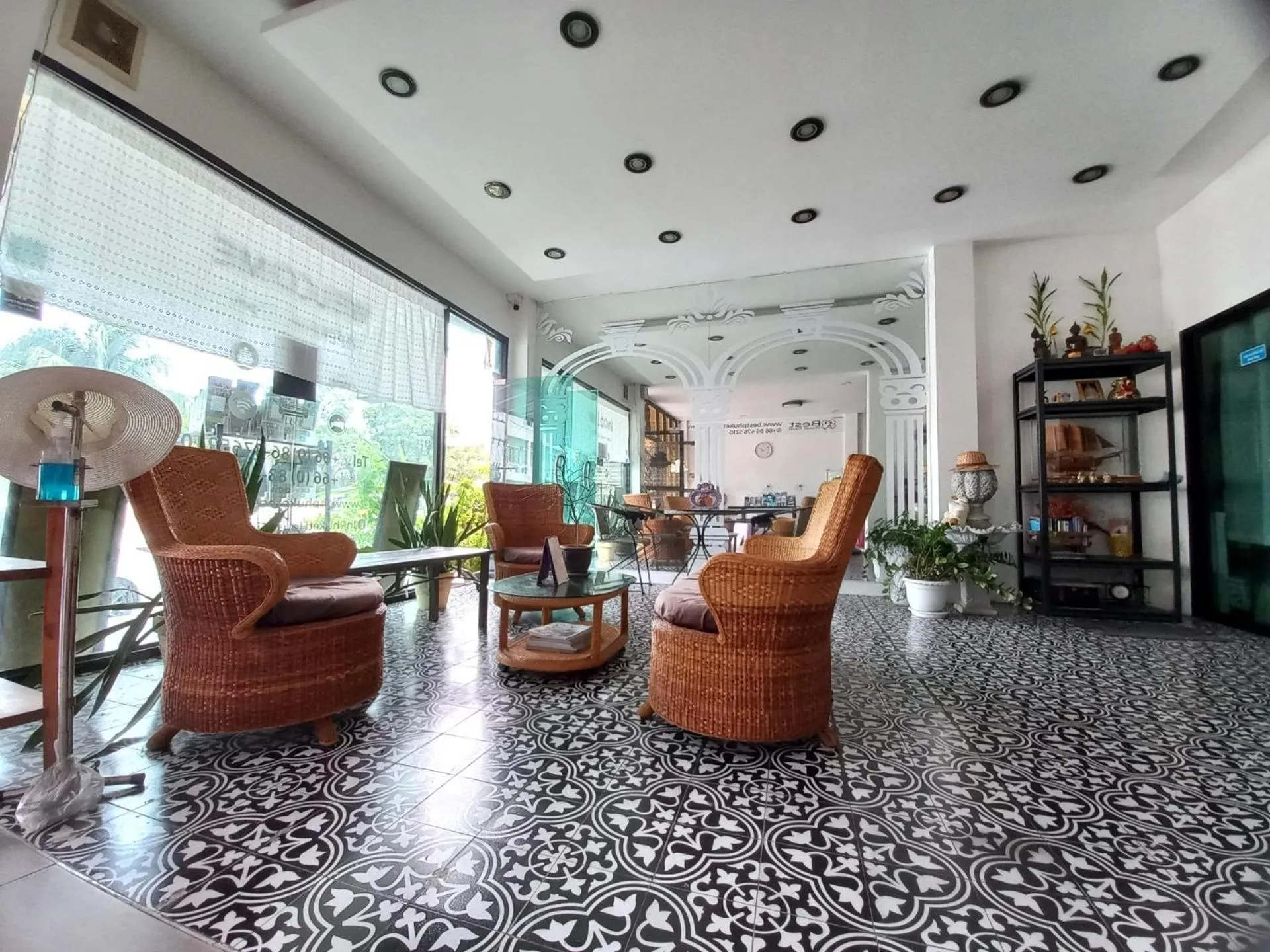 Lobby or reception in In Phuket House