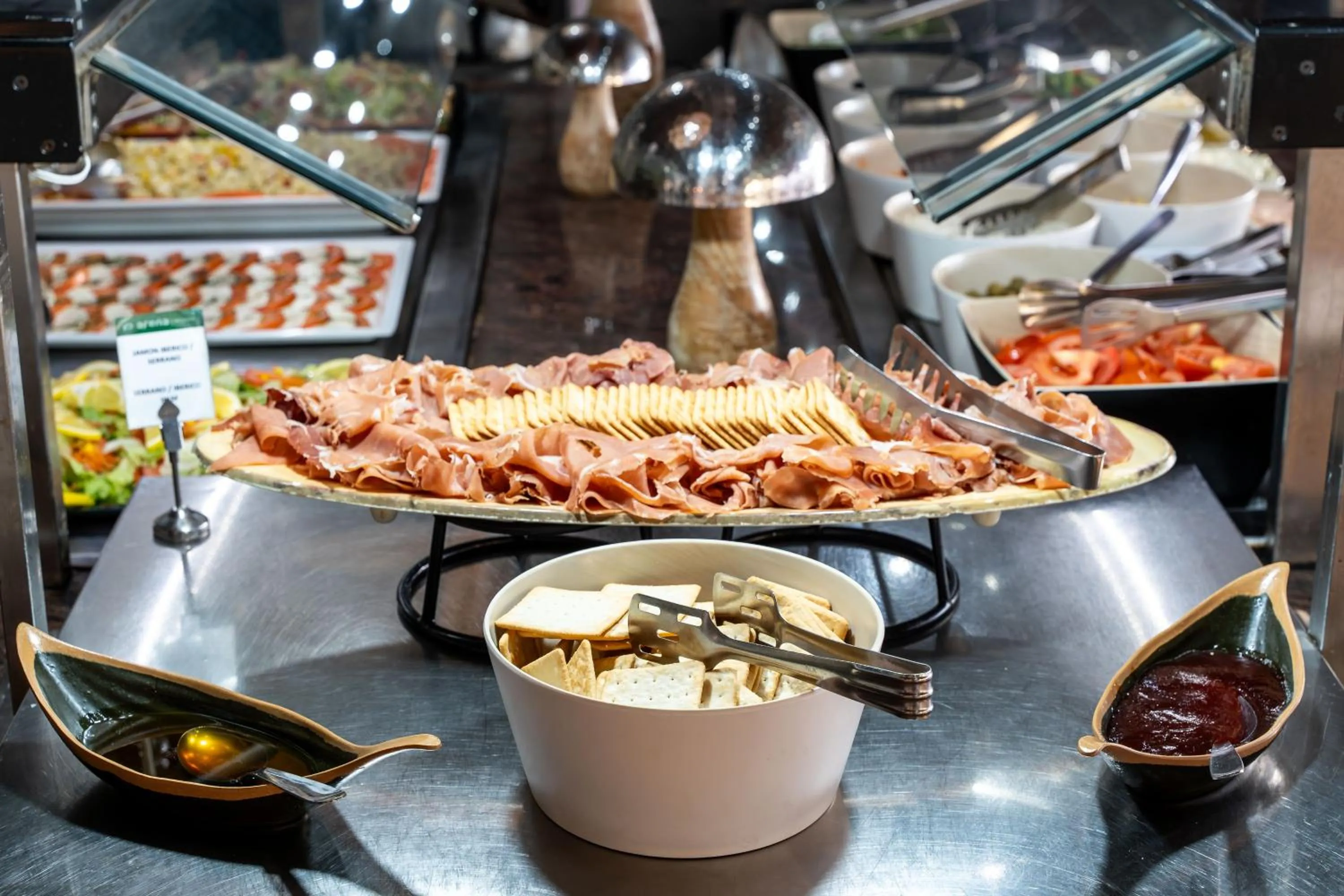 Food in Hotel Arena Suite - Adults Only