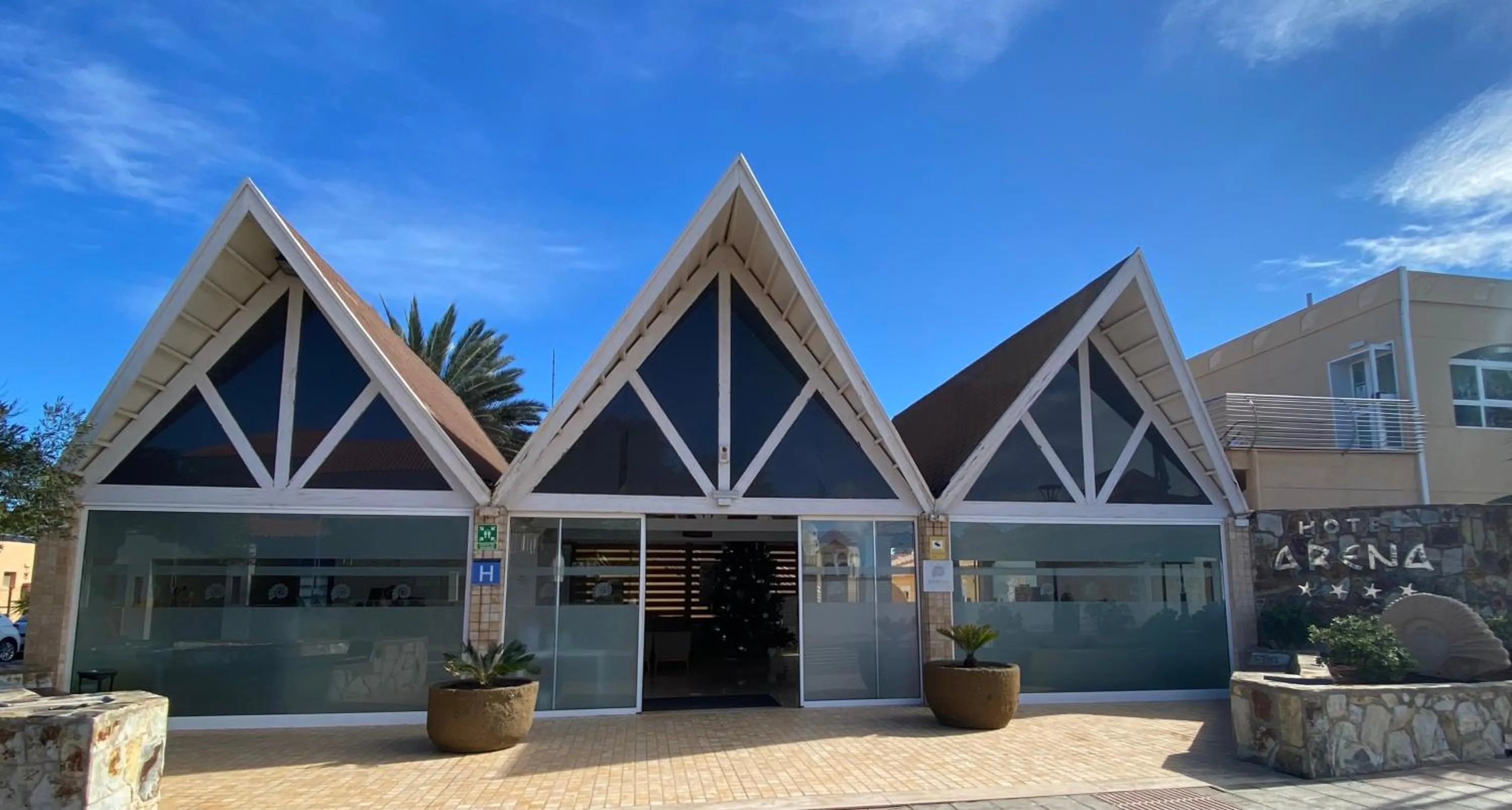 Facade/entrance in Hotel Arena Suite - Adults Only