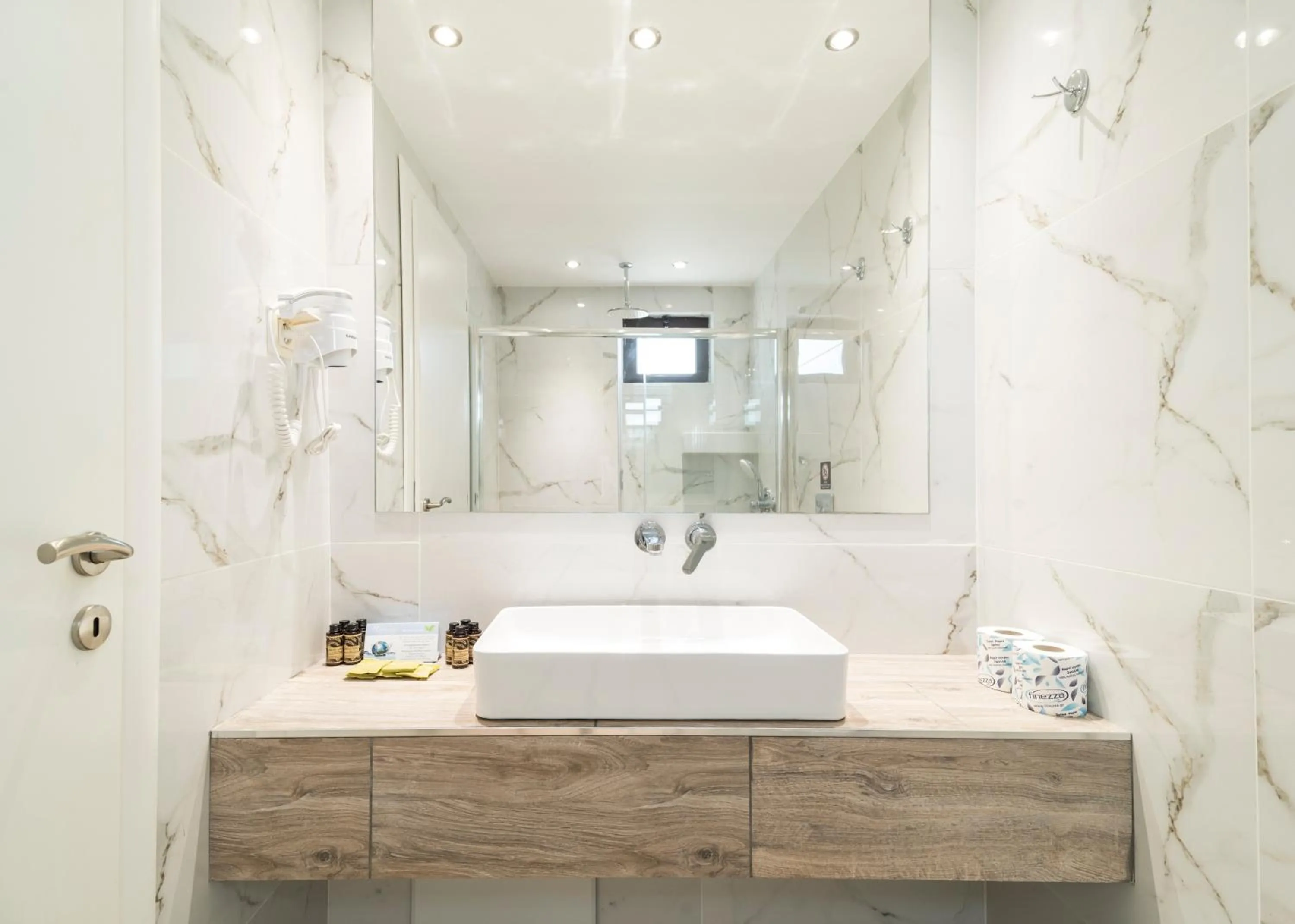 Bathroom in Memories Apartments