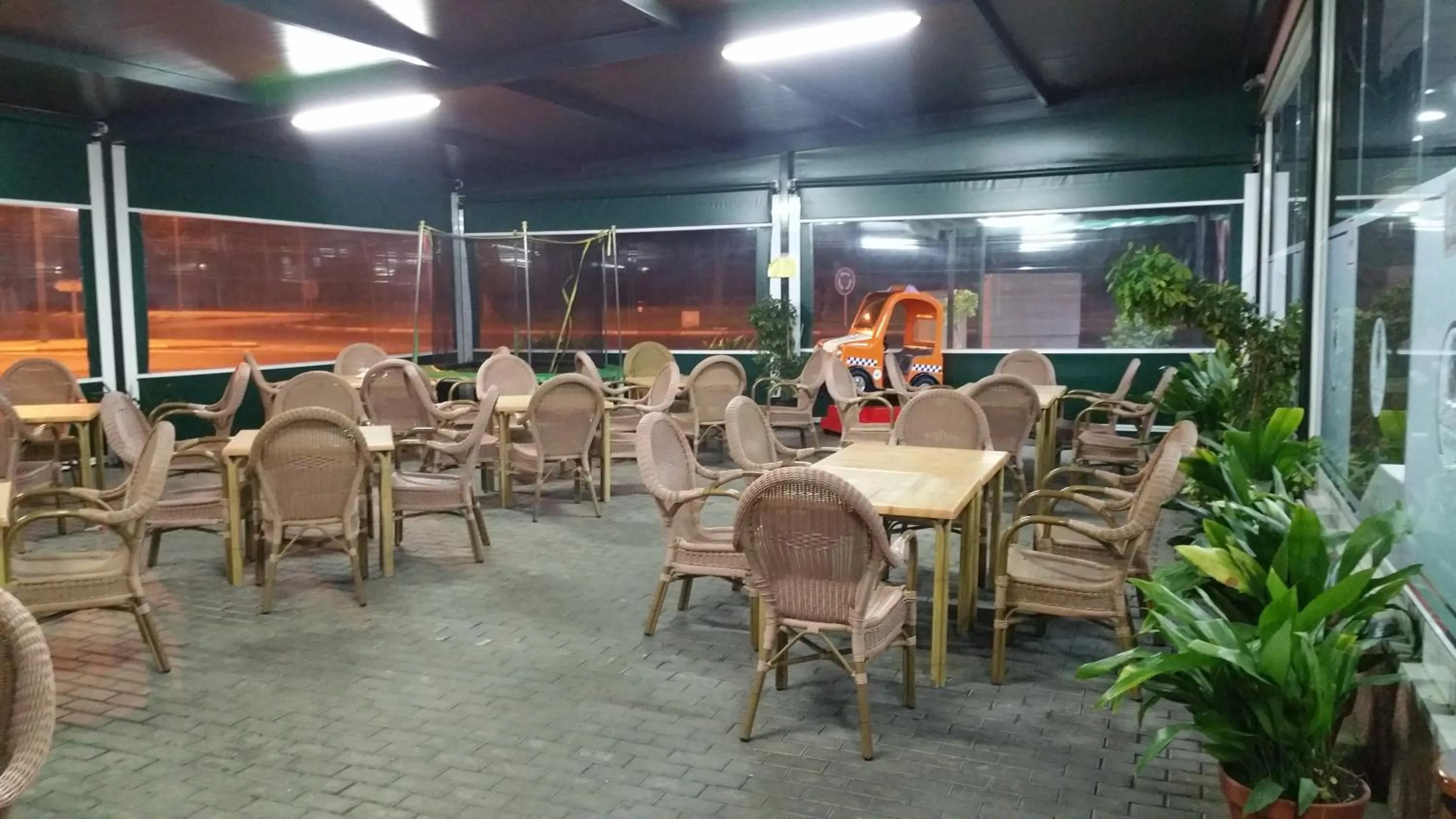 Lounge or bar in Hotel León