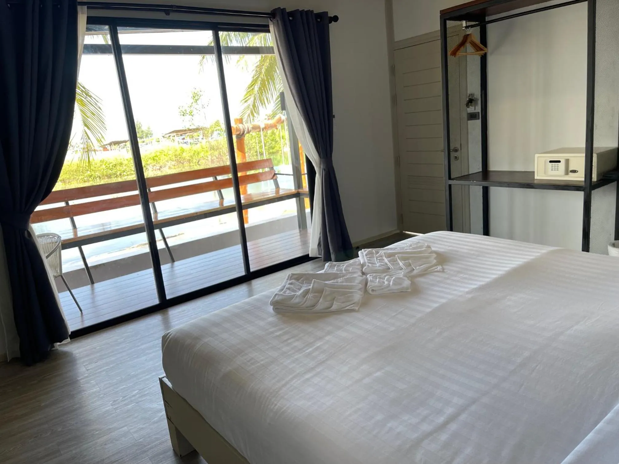 View (from property/room), Bed in Breeze Bay Villas Koh Phangan