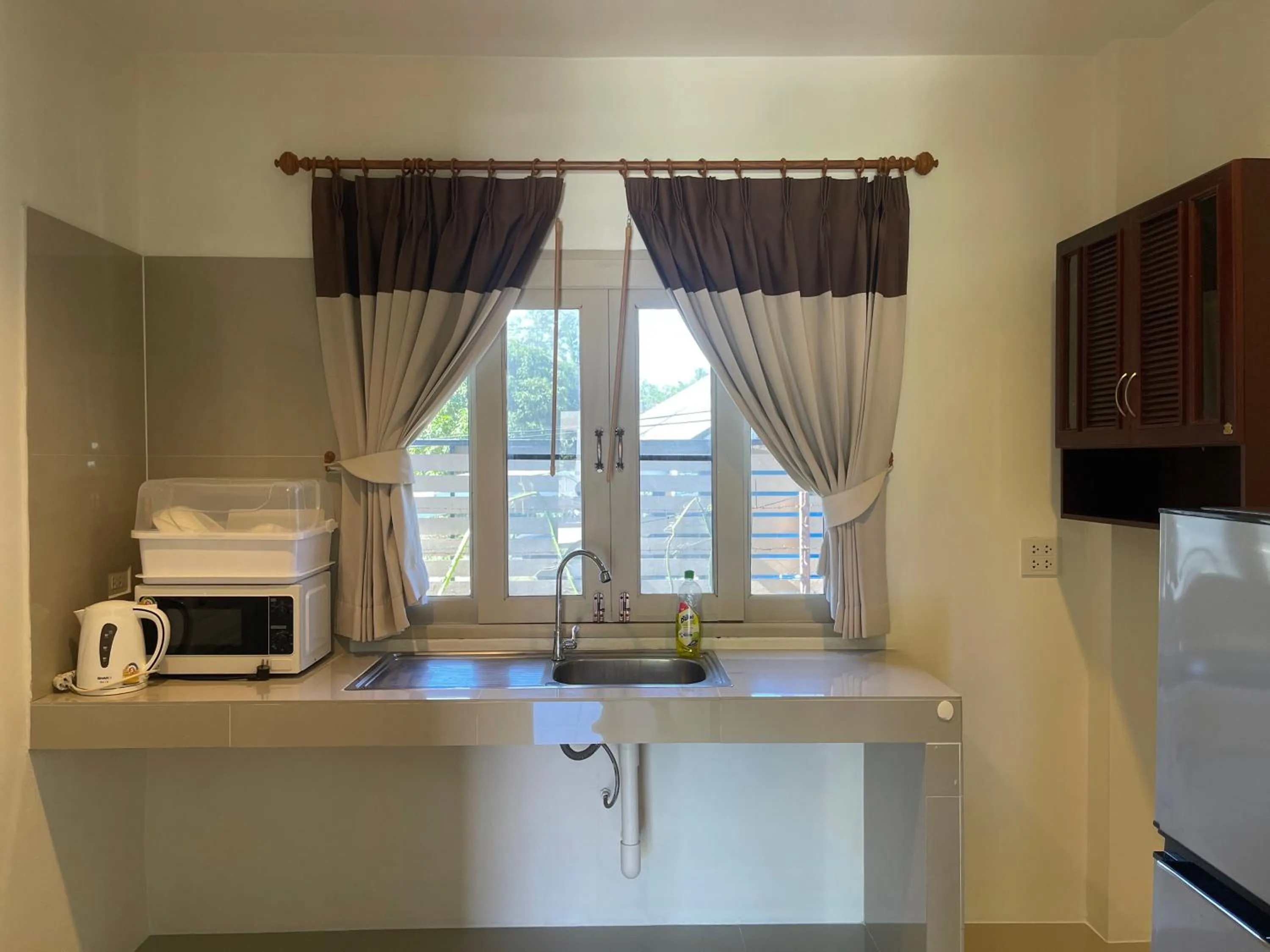 Kitchen or kitchenette in Breeze Bay Villas Koh Phangan