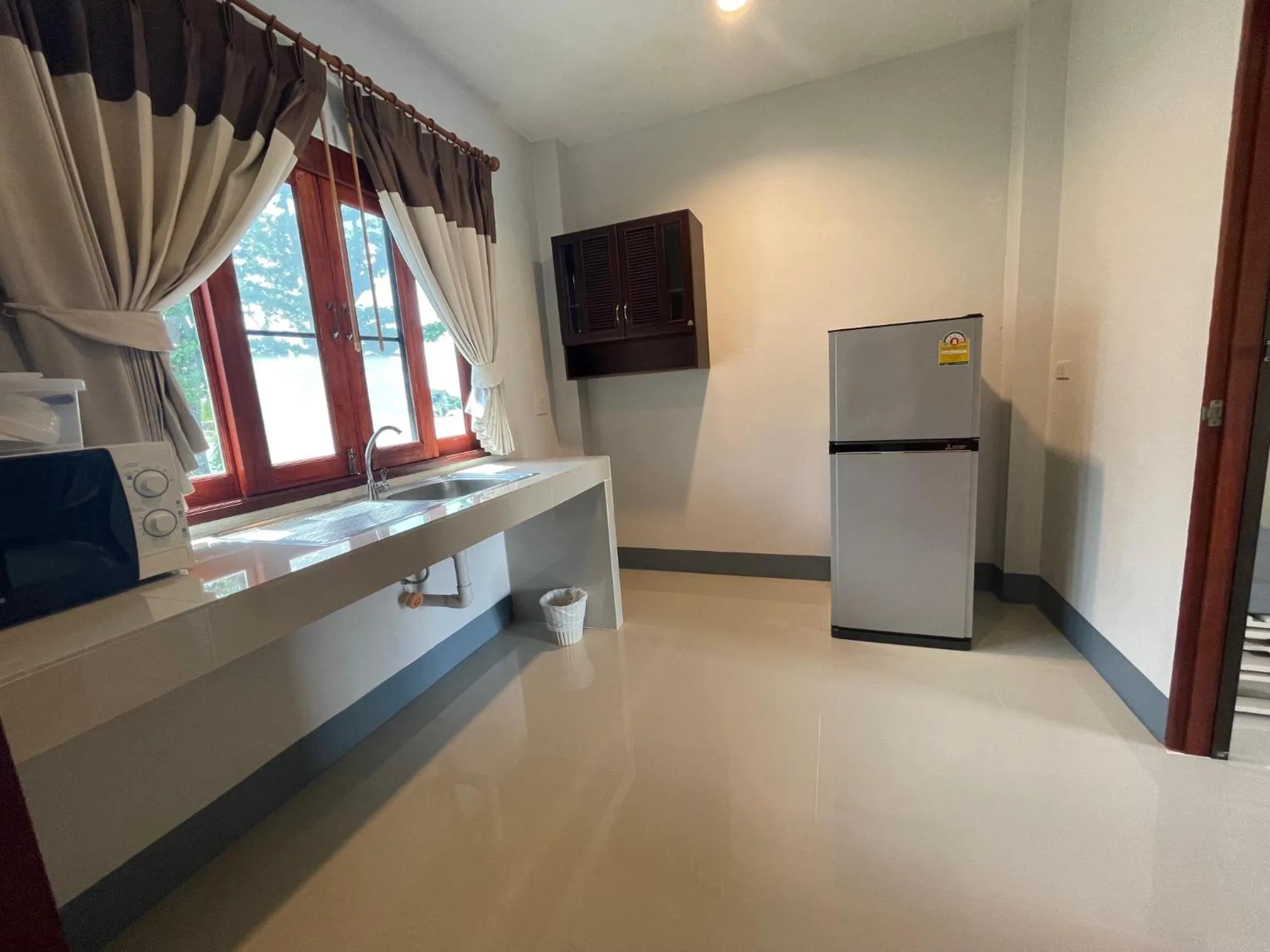 kitchen in Breeze Bay Villas Koh Phangan