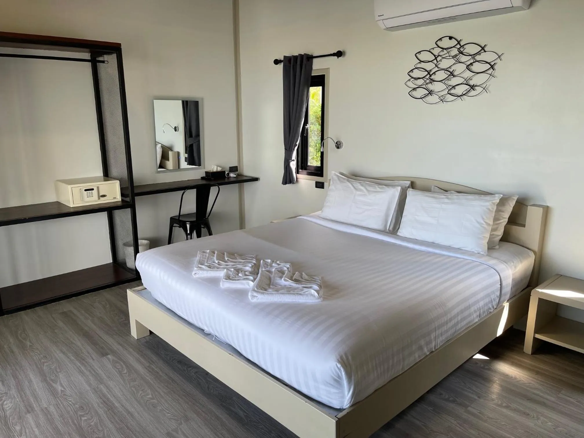 Bedroom, Bed in Breeze Bay Villas Koh Phangan