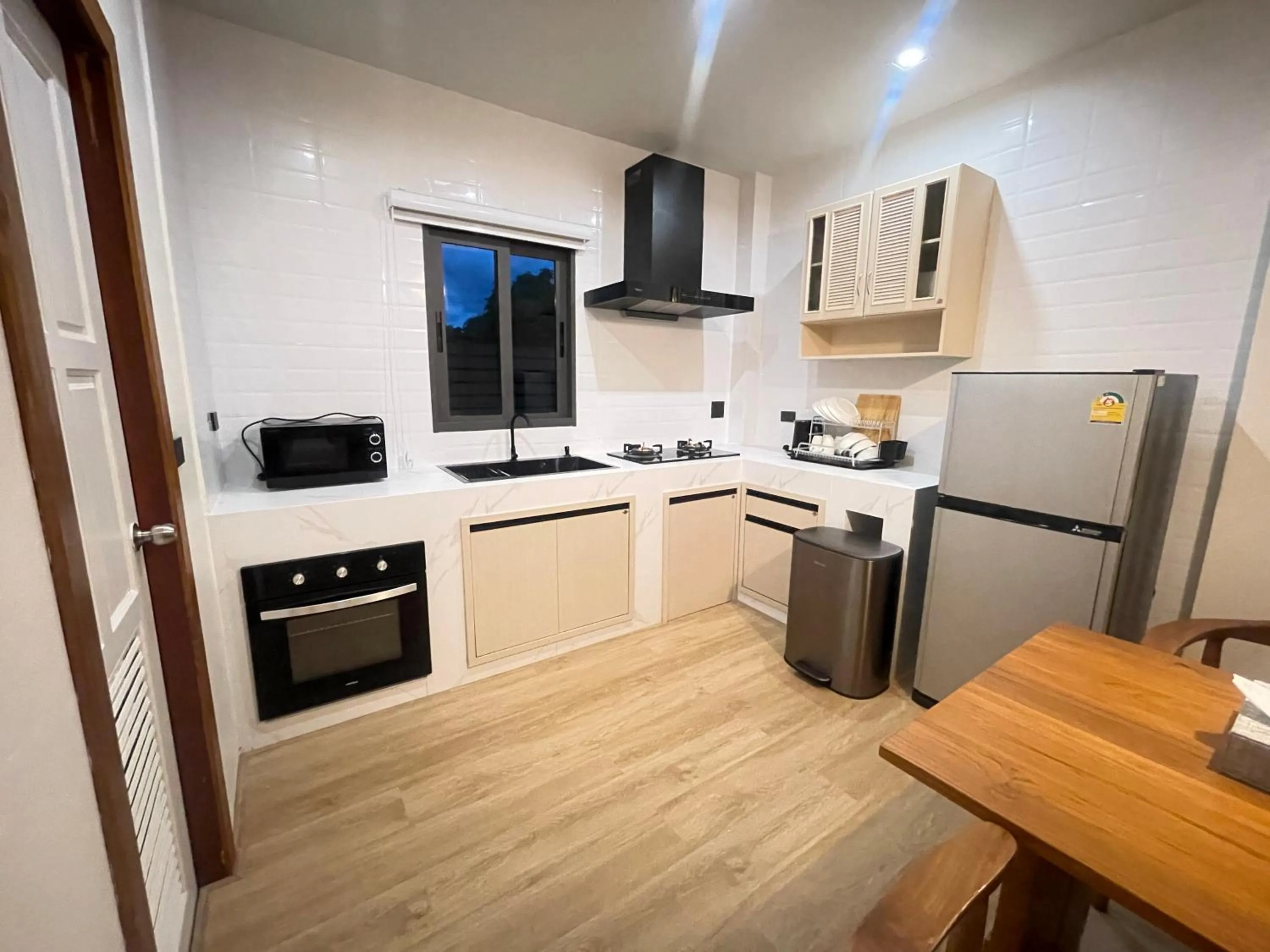 Kitchen or kitchenette in Breeze Bay Villas Koh Phangan