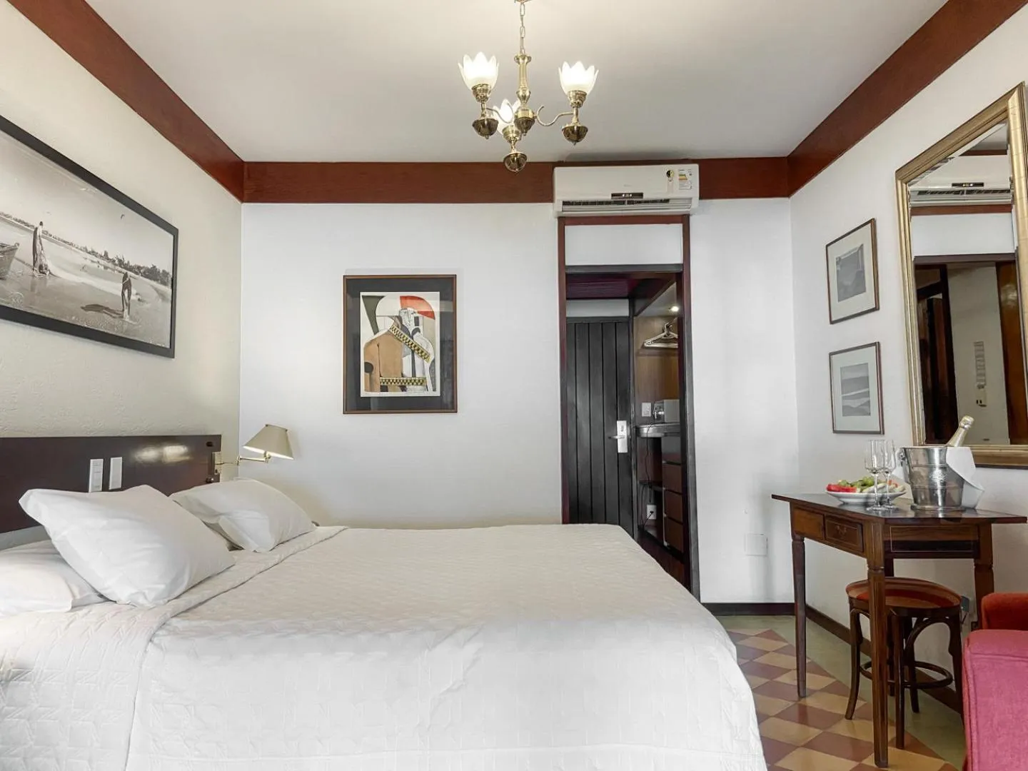 Photo of the whole room, Bed in Sailing Hotel & Spa