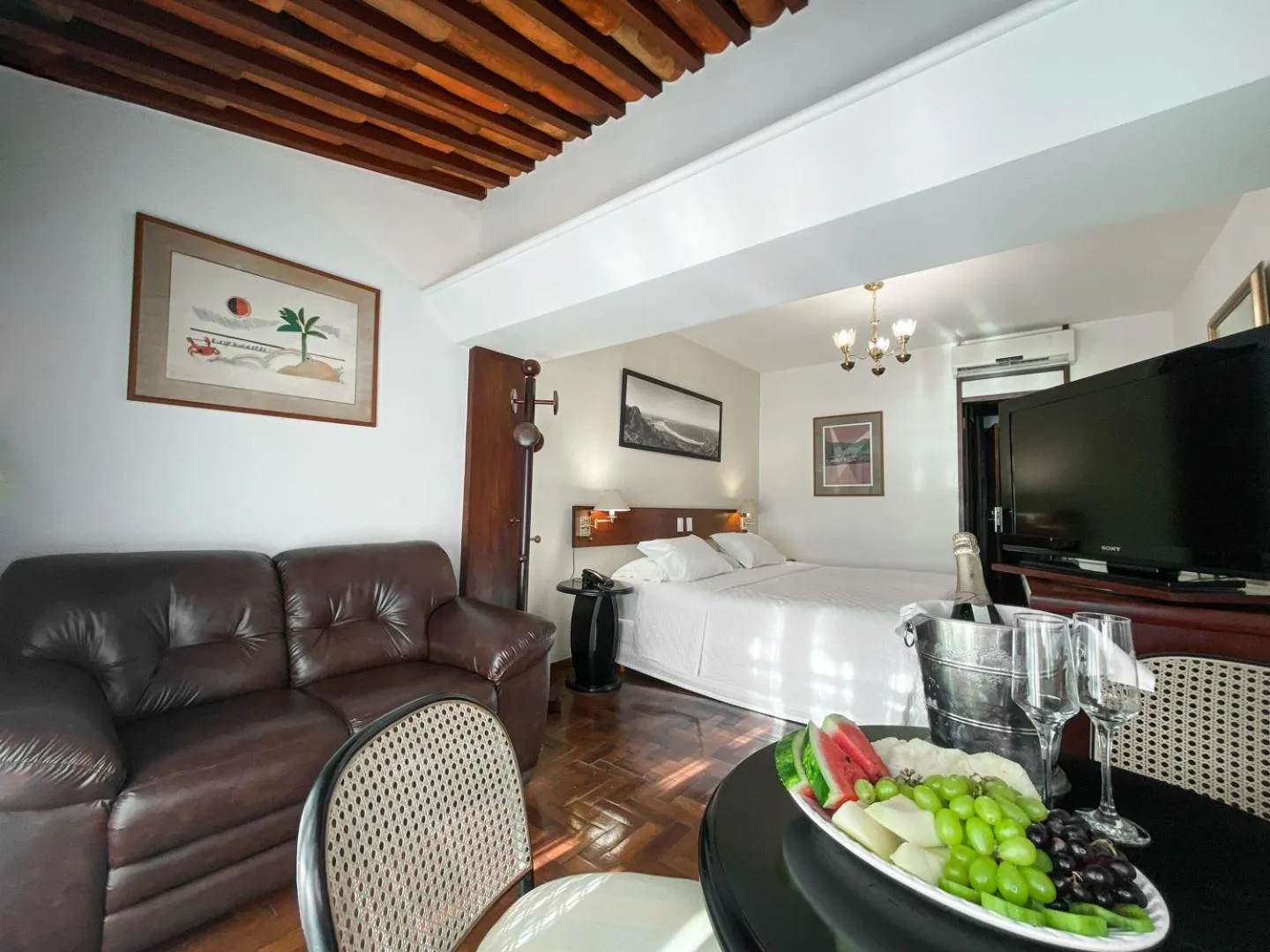 Food and drinks in Sailing Hotel & Spa