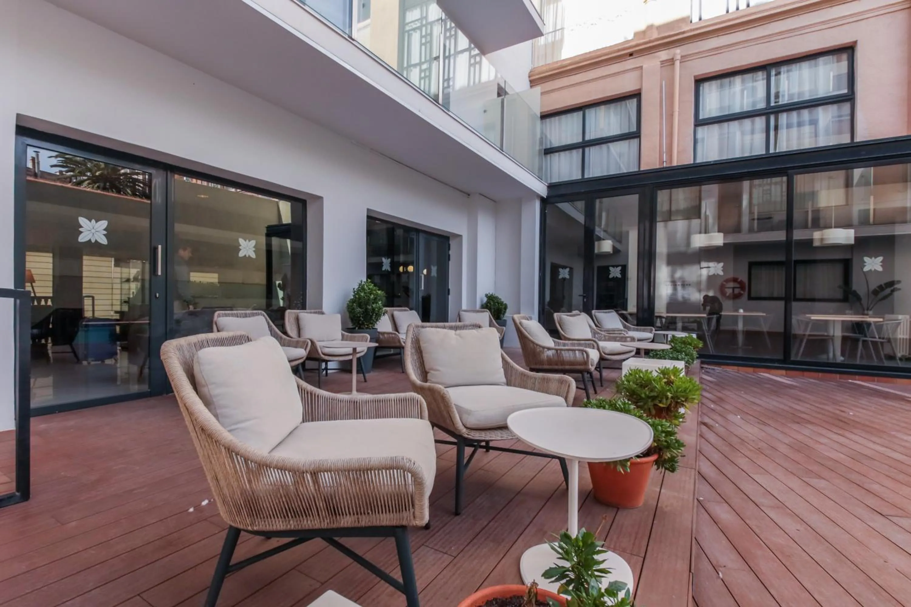 Summer in Hotel Lauria