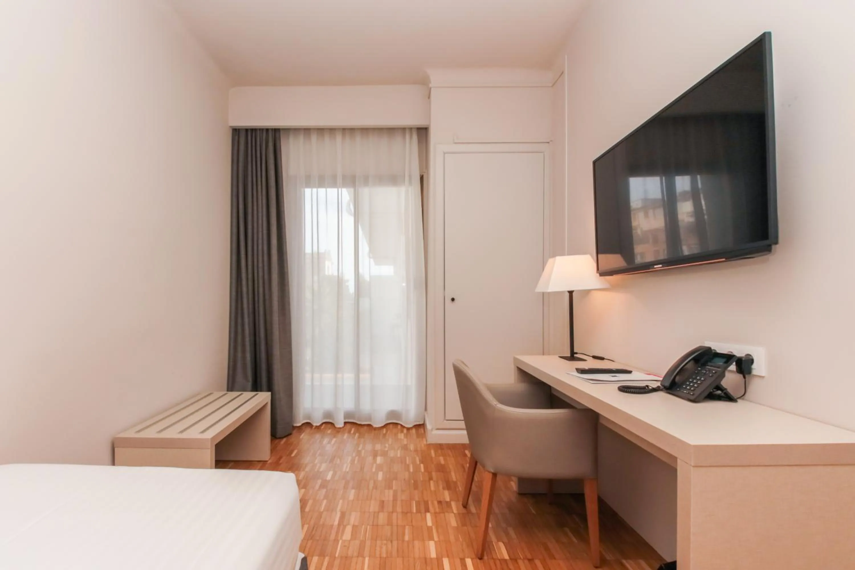 Bedroom, Bed in Hotel Lauria