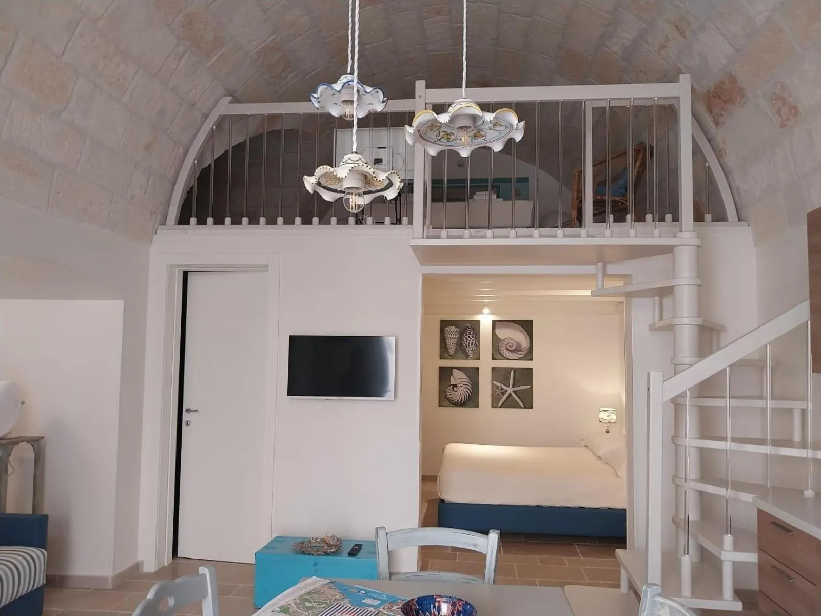 Photo of the whole room in Dei Serafini