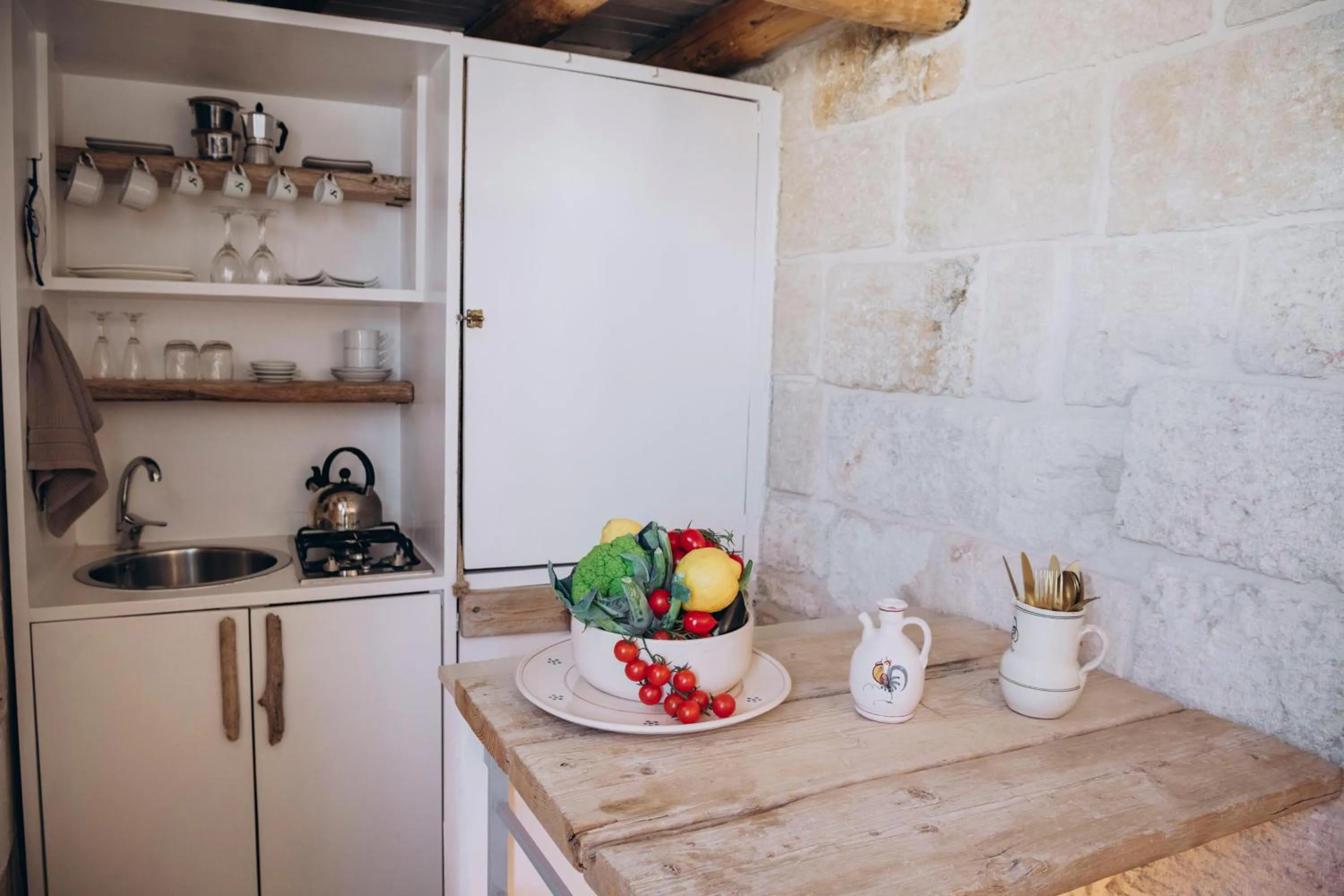 Communal kitchen in Dei Serafini