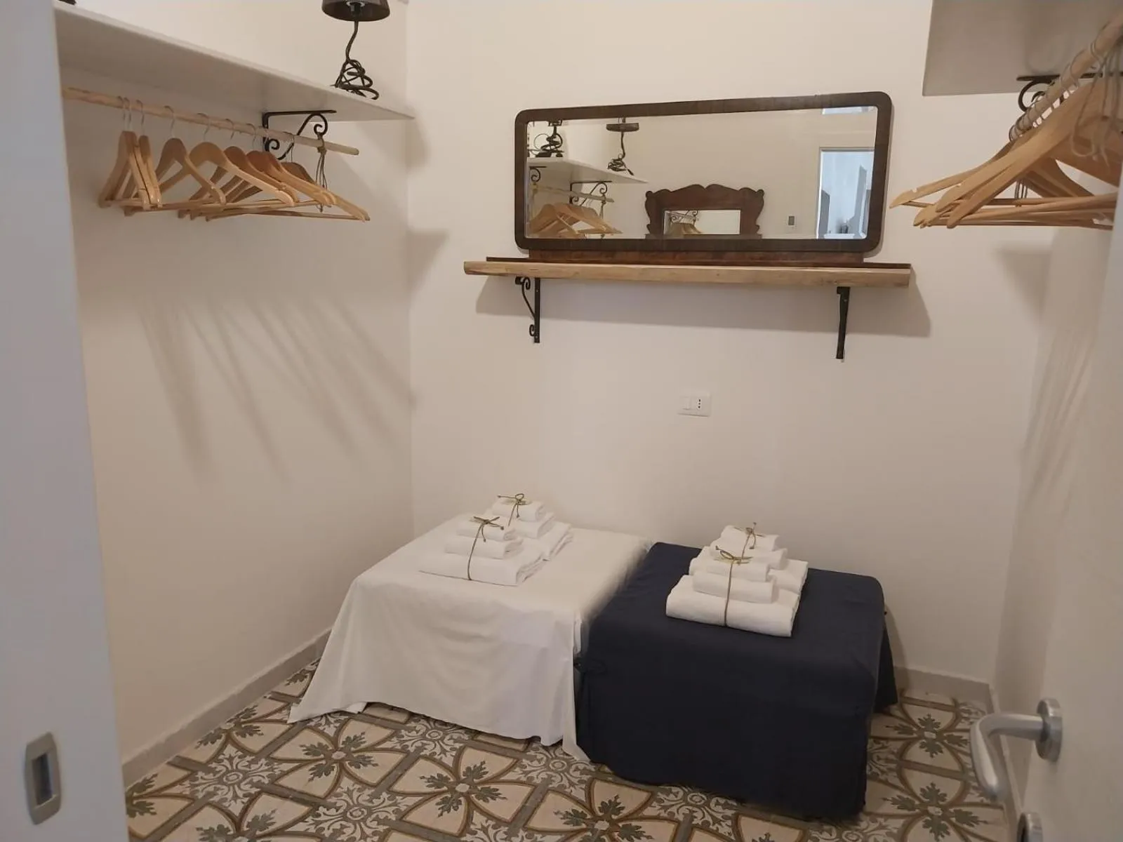 Photo of the whole room in Dei Serafini