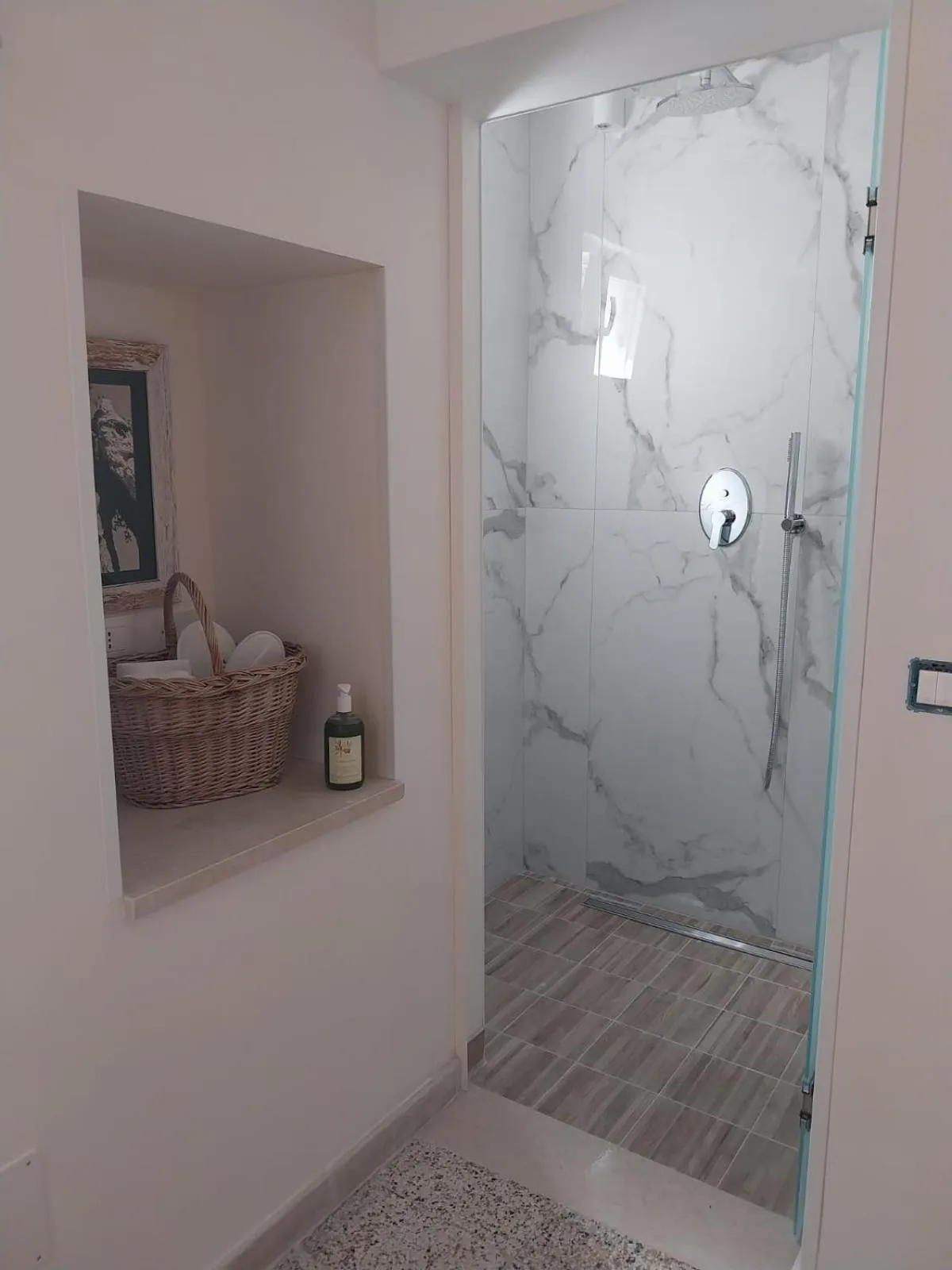 Shower in Dei Serafini