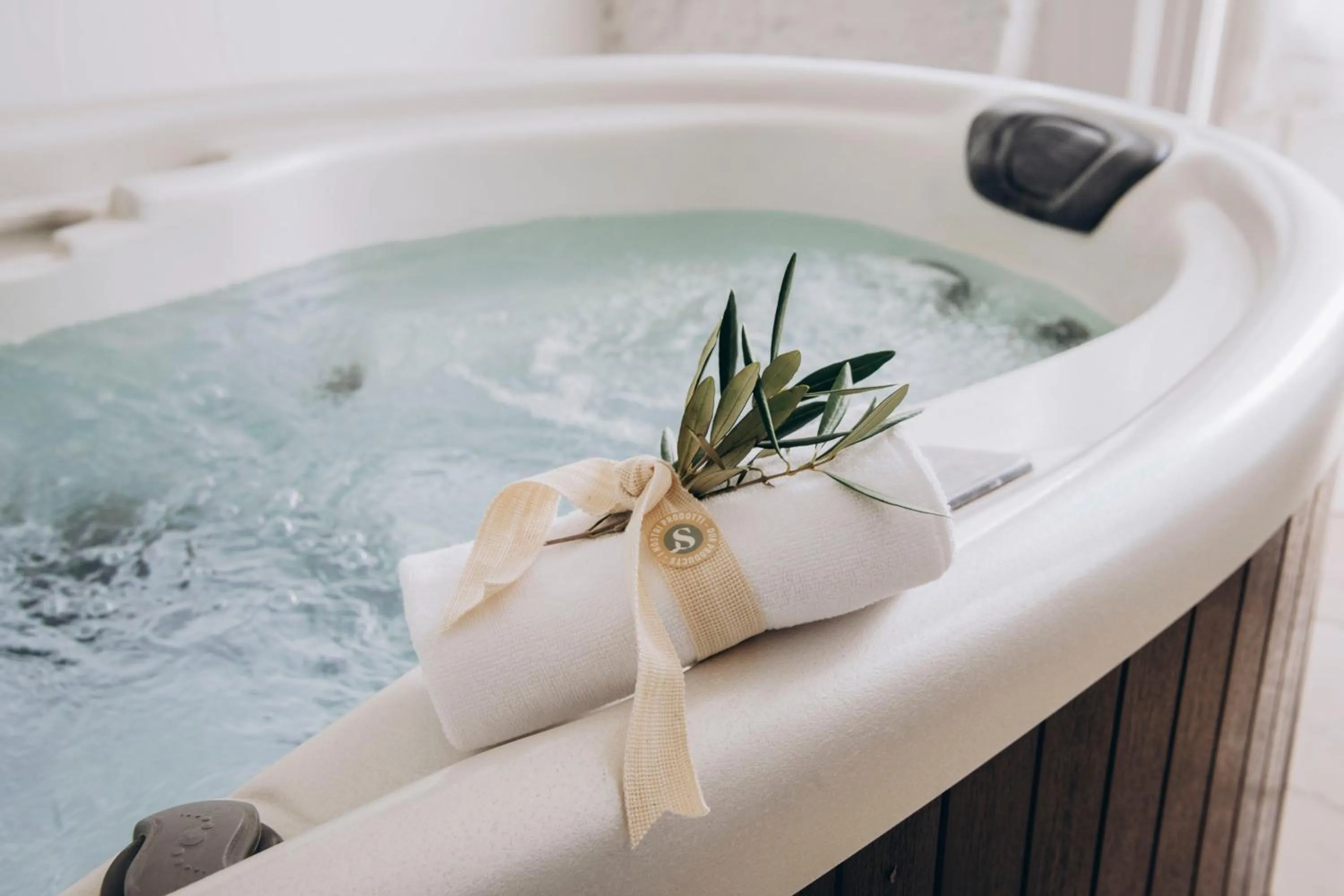 Hot Tub in Dei Serafini