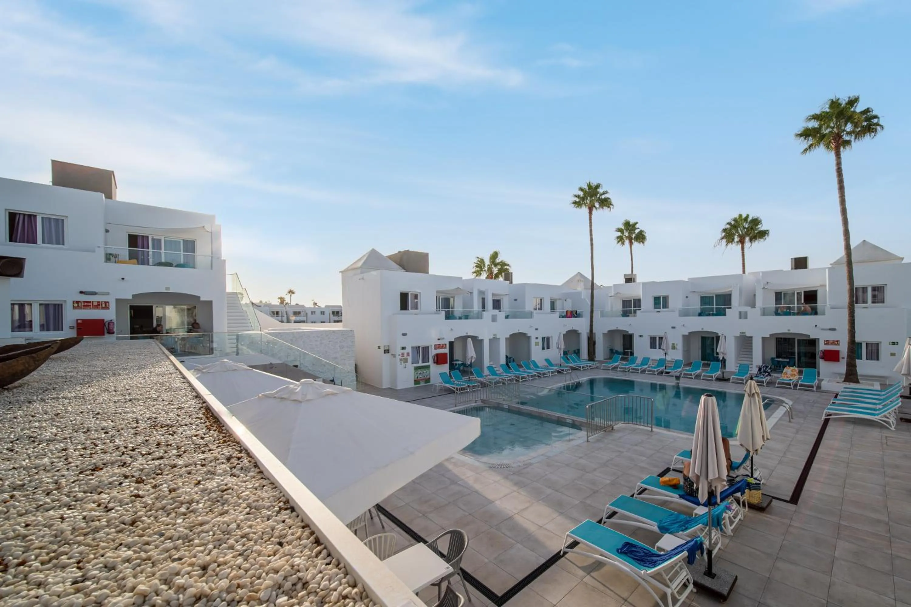 Pool view in Guinate Club Apartamentos